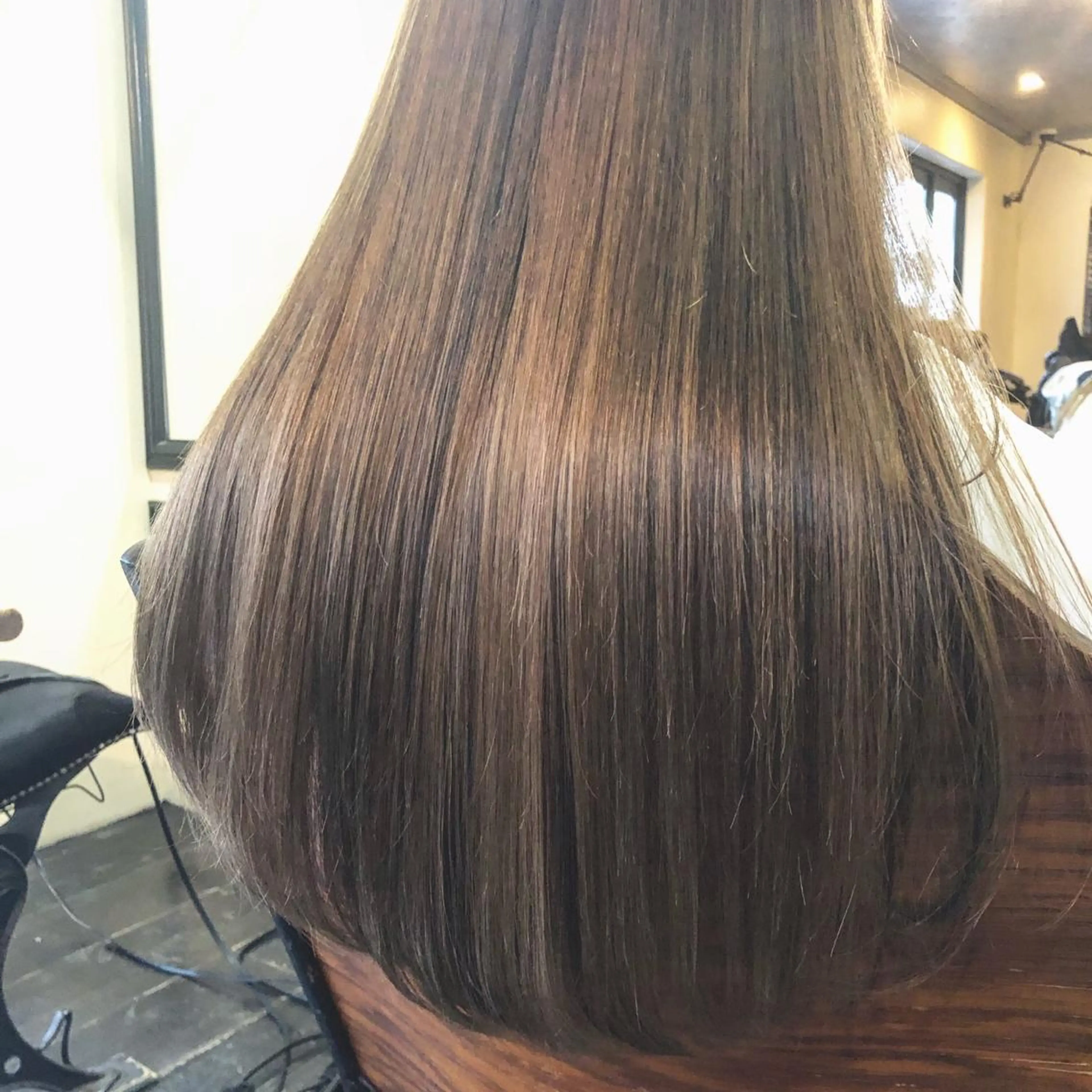 ロング カラー パーマ ヘアアレンジ カット ヘアカラー トリートメント TOMO GEEKS代表のヘアスタイル