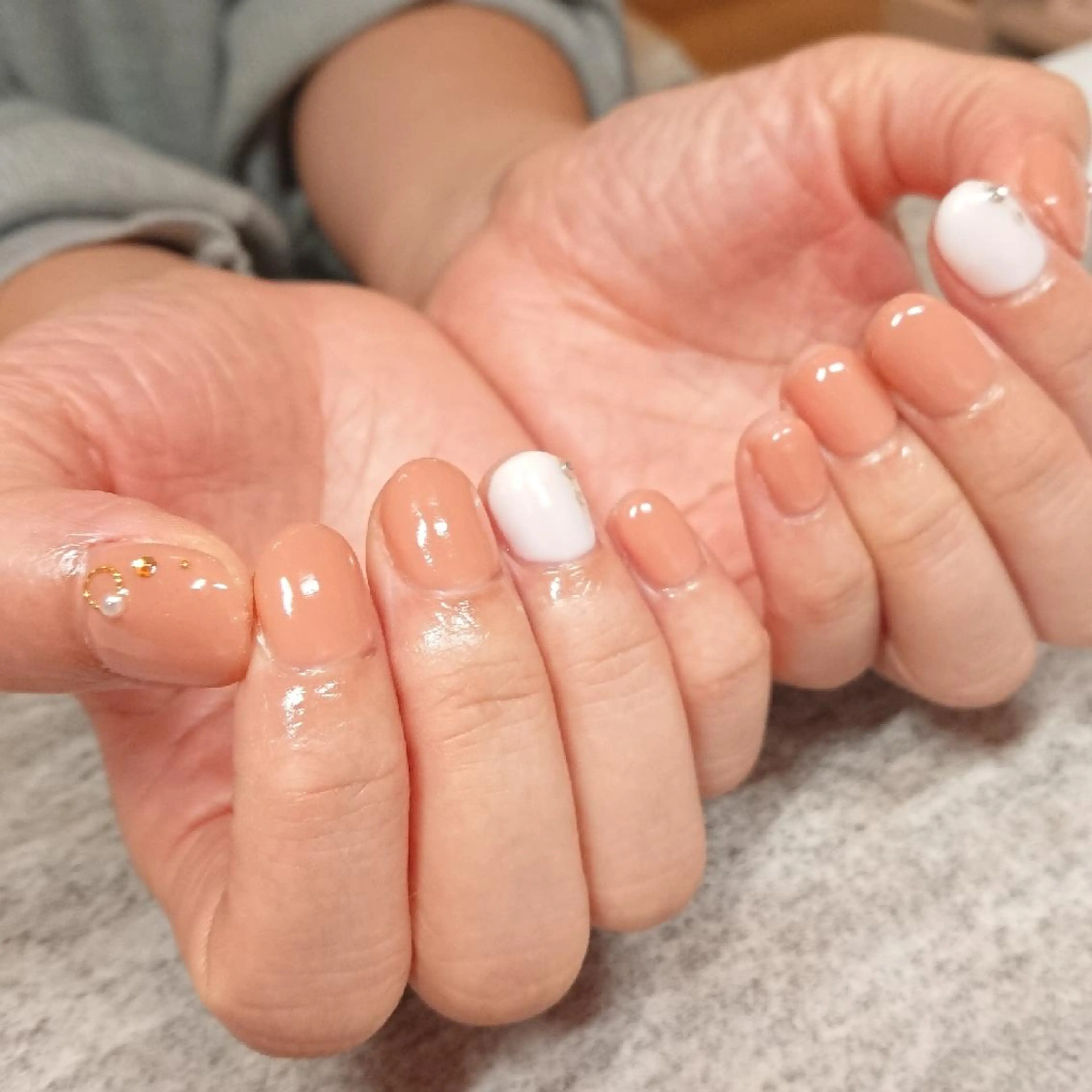 ネイル ジェヌインネイル 河内のネイルデザイン