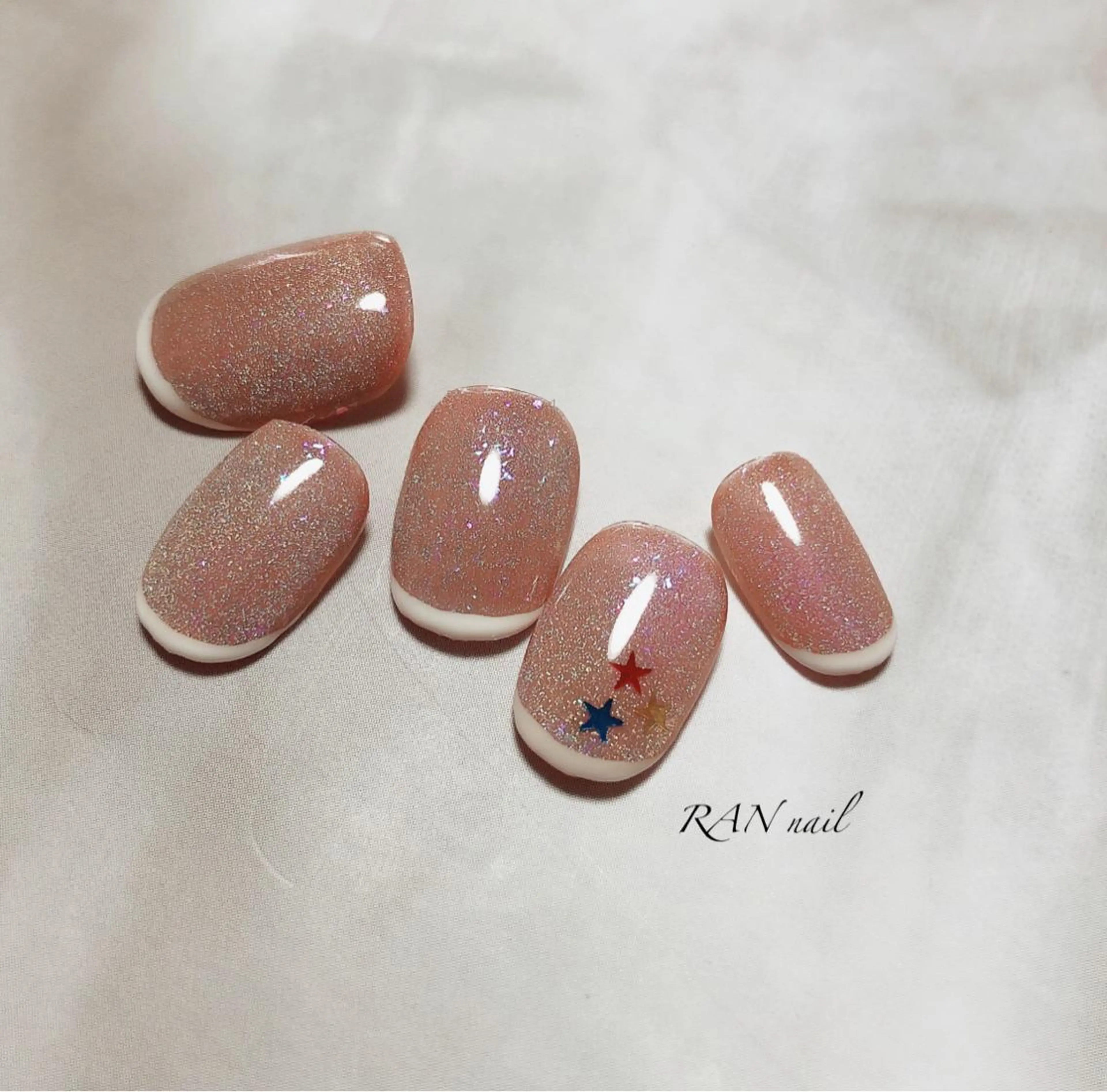 ネイル フレンチネイル ジェルネイル キラキラネイル ラメ(グリッター) マグネットネイル ハンドネイル フットネイル RAN nail 〜ランネイル〜所属・RAN nailのネイルデザイン