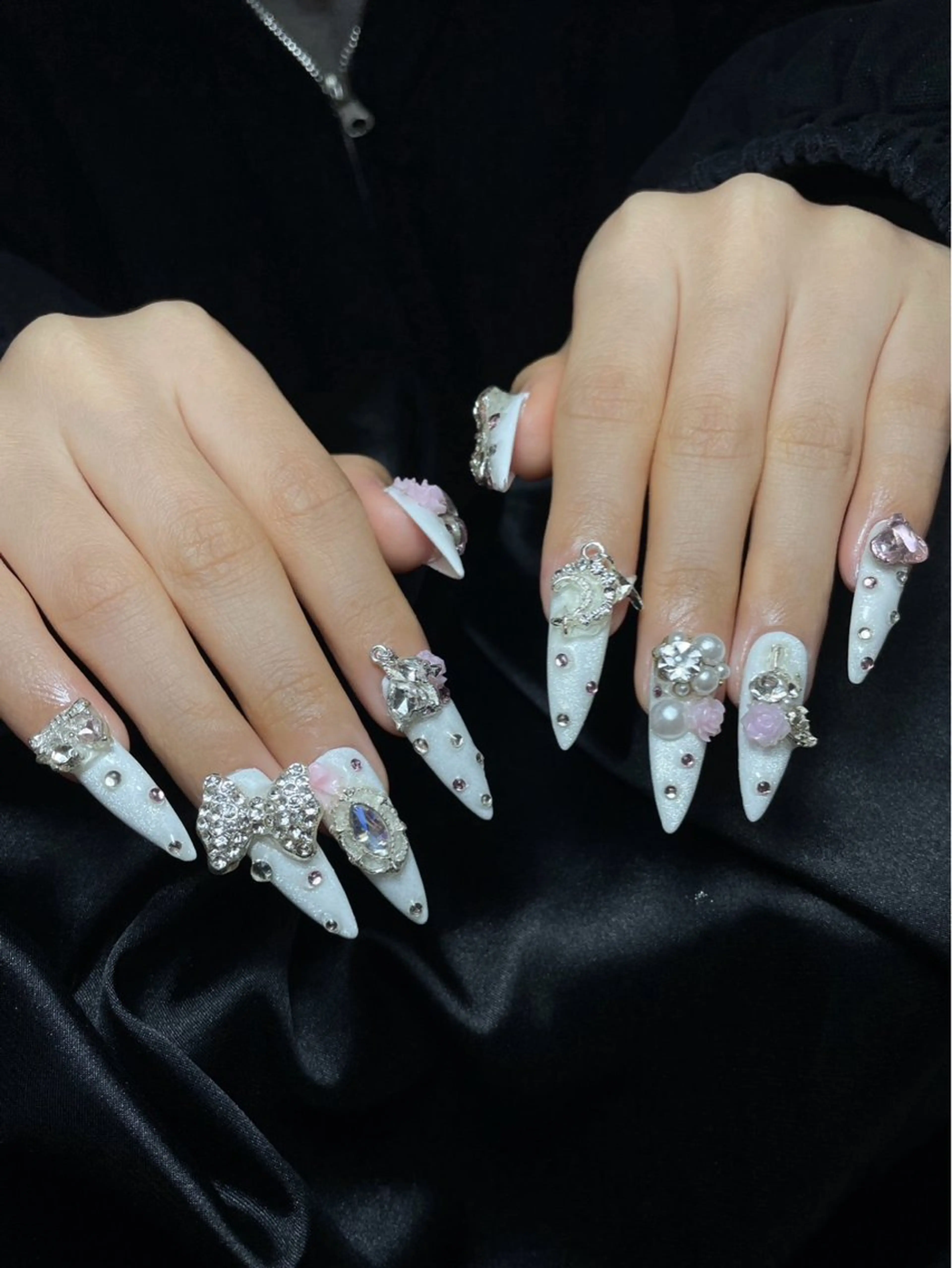 ネイル ブラウン チークネイル 桜ネイル 長さ出し フットネイル ハンドネイル XIINH NAIL SALONのネイルデザイン