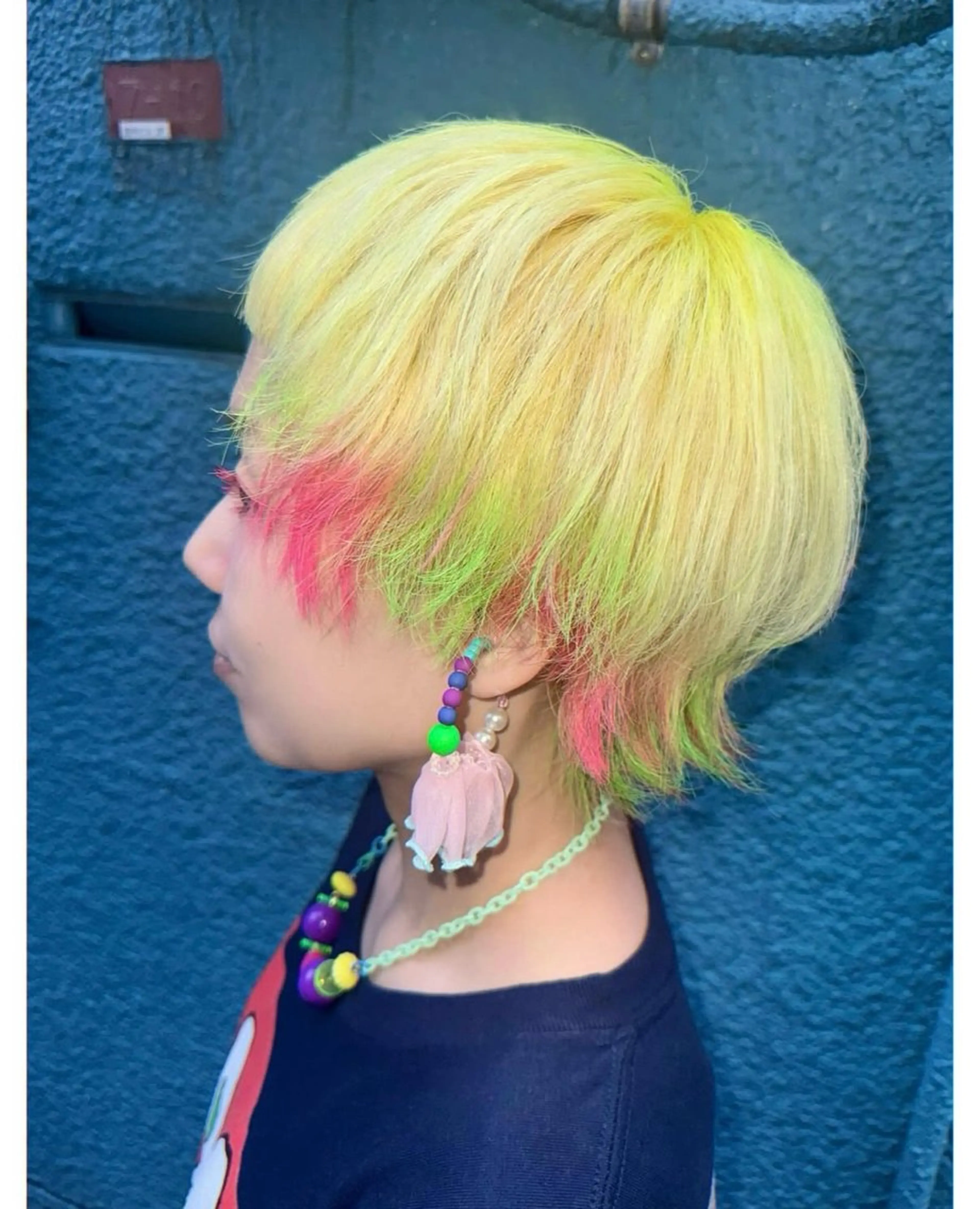 ショート カラー ブロンド ユニコーンカラー ヘアカラー GARU-ガル-所属・TSUNO🦖 派手髪/オタク美容師のヘアスタイル