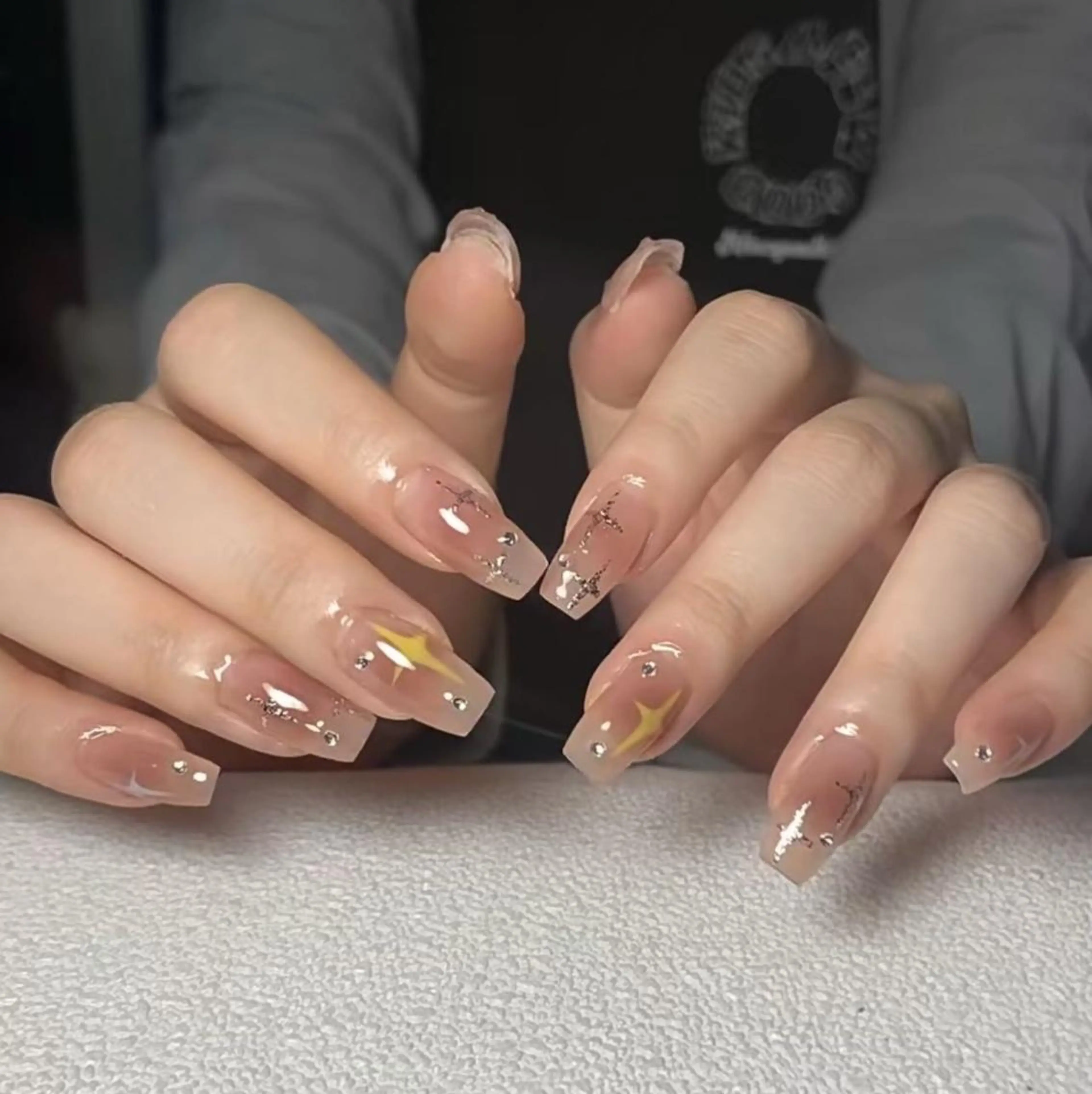 ネイル アートネイル 長さ出し ネイルチップ Queens ゲンのネイルデザイン