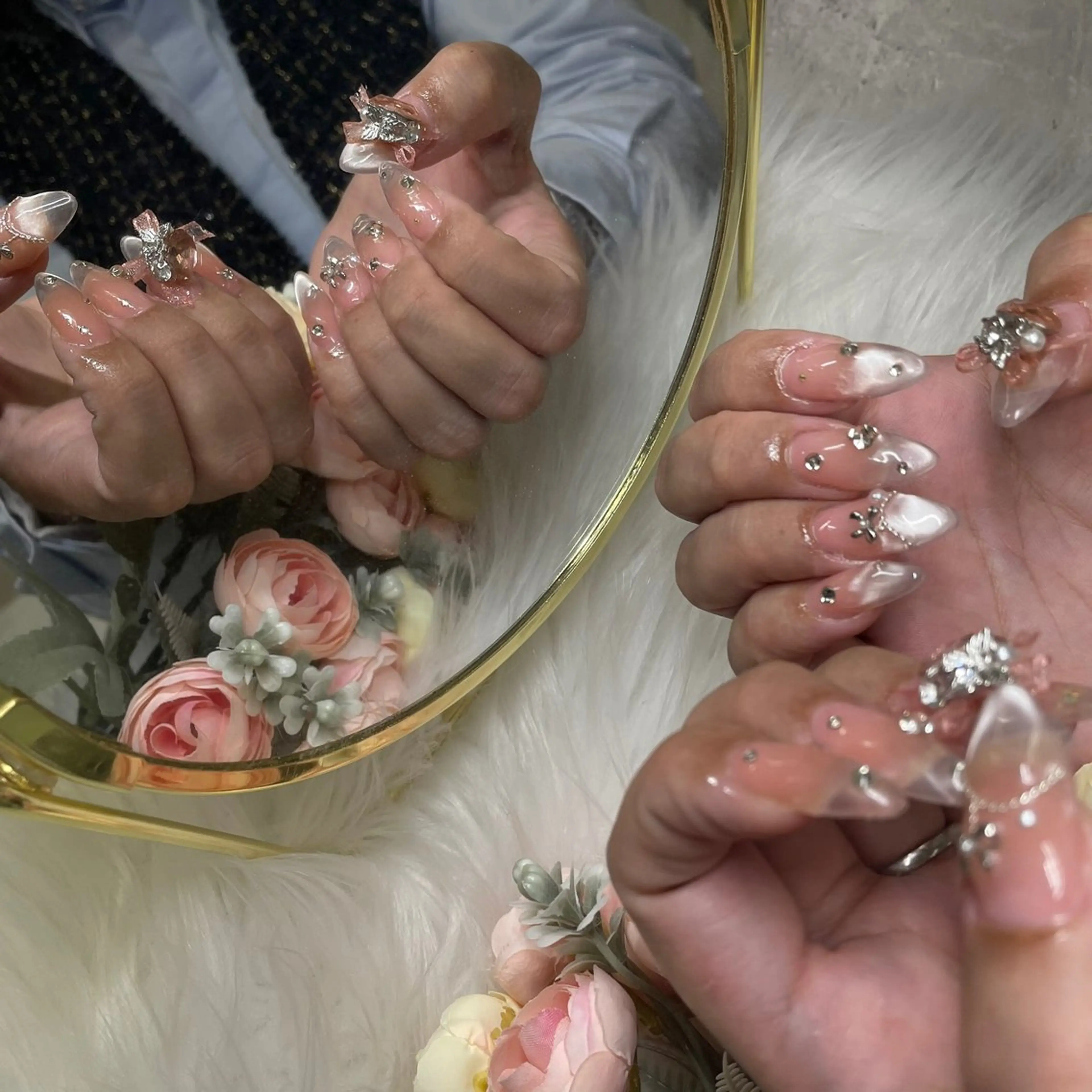 ネイル チークネイル フレンチネイル キラキラネイル 韓国ネイル マグネットネイル ハンドネイル フットネイル chai大阪上本町 sayakaのネイルデザイン