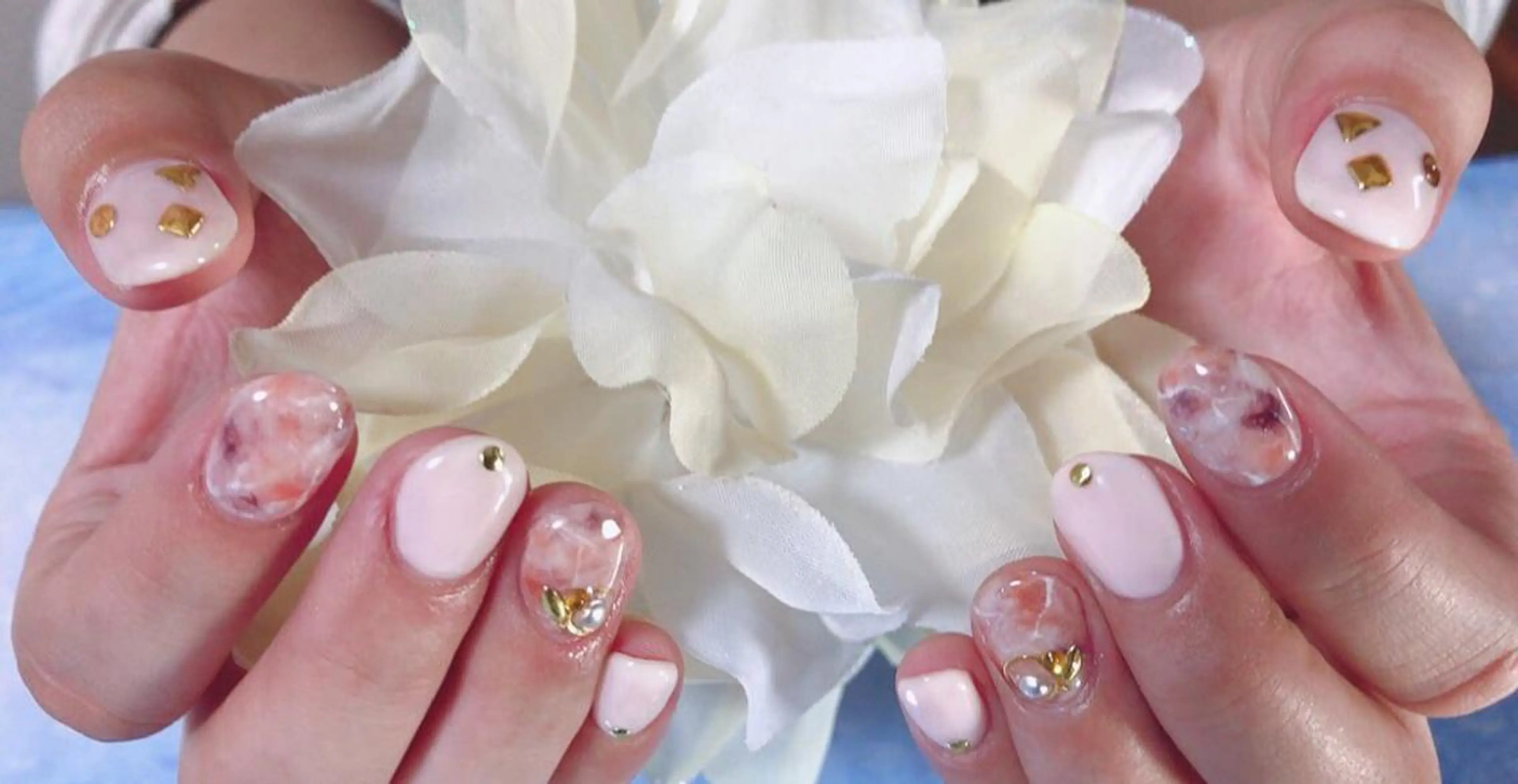 ネイル ハンドネイル フットネイル まるみ ♡のネイルデザイン