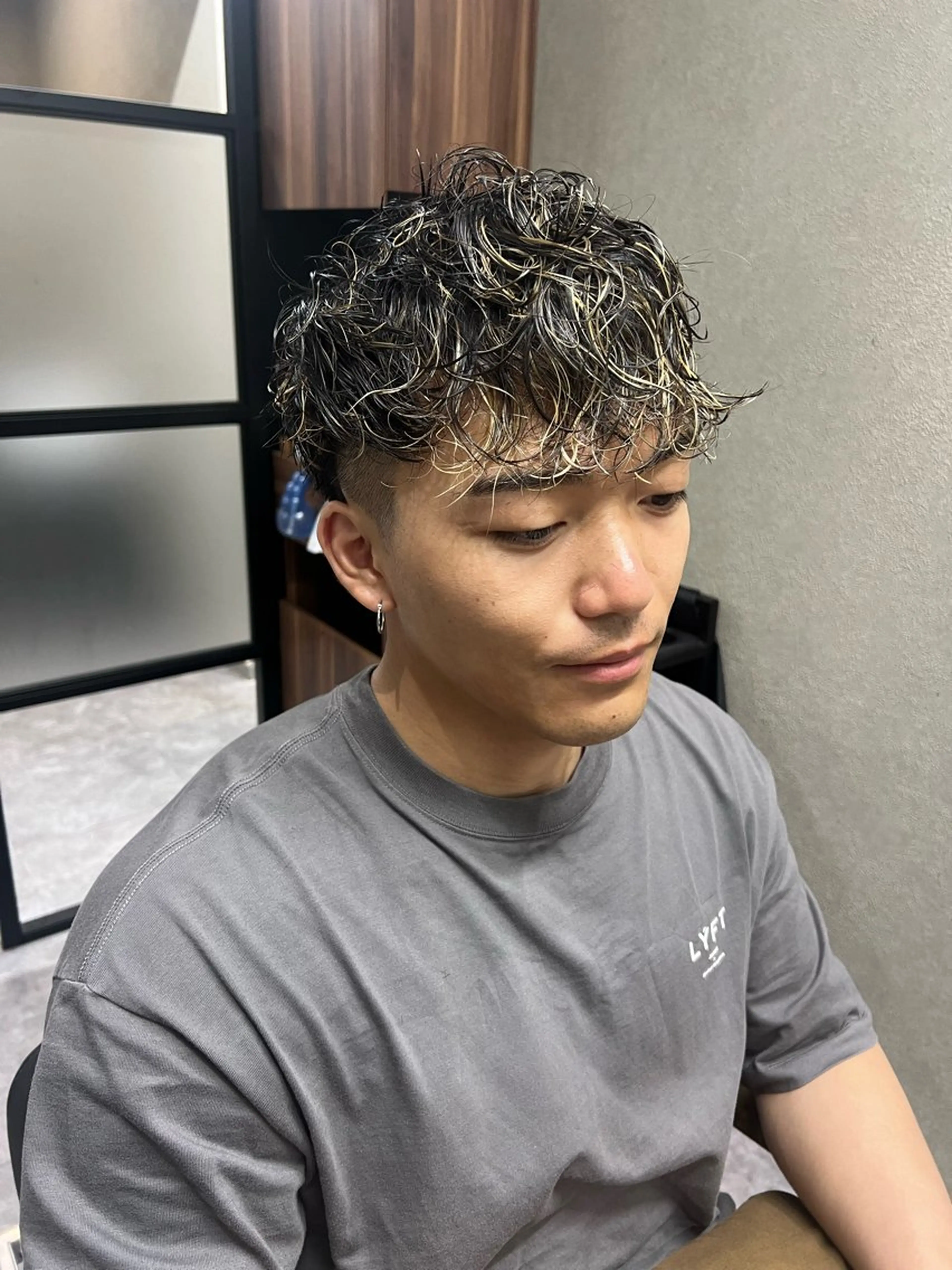 カラー パーマ メンズ newi TATSUのヘアスタイル