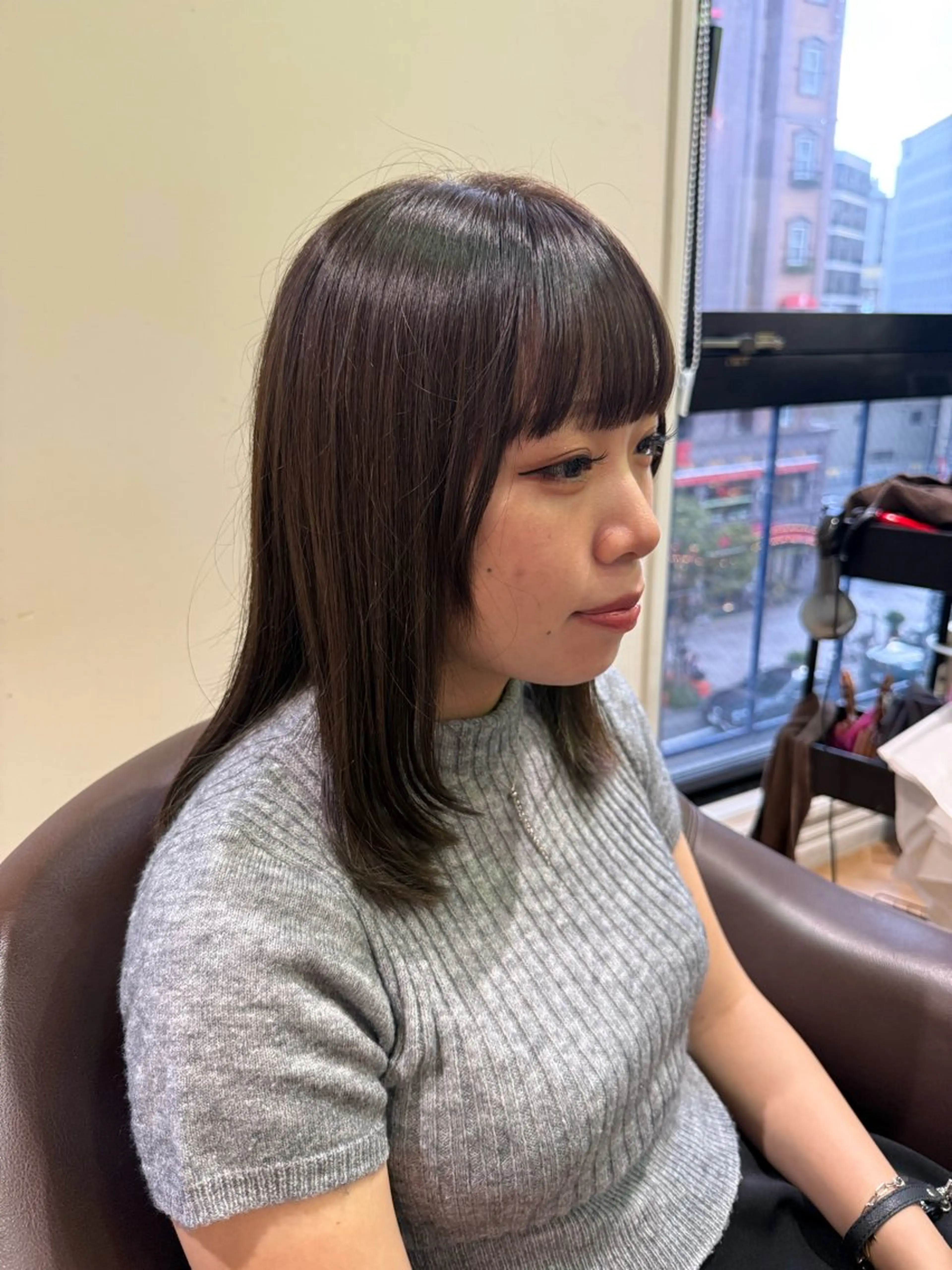 ミディアム レイヤーカット ローレイヤー 溝口 槙里也のヘアスタイル