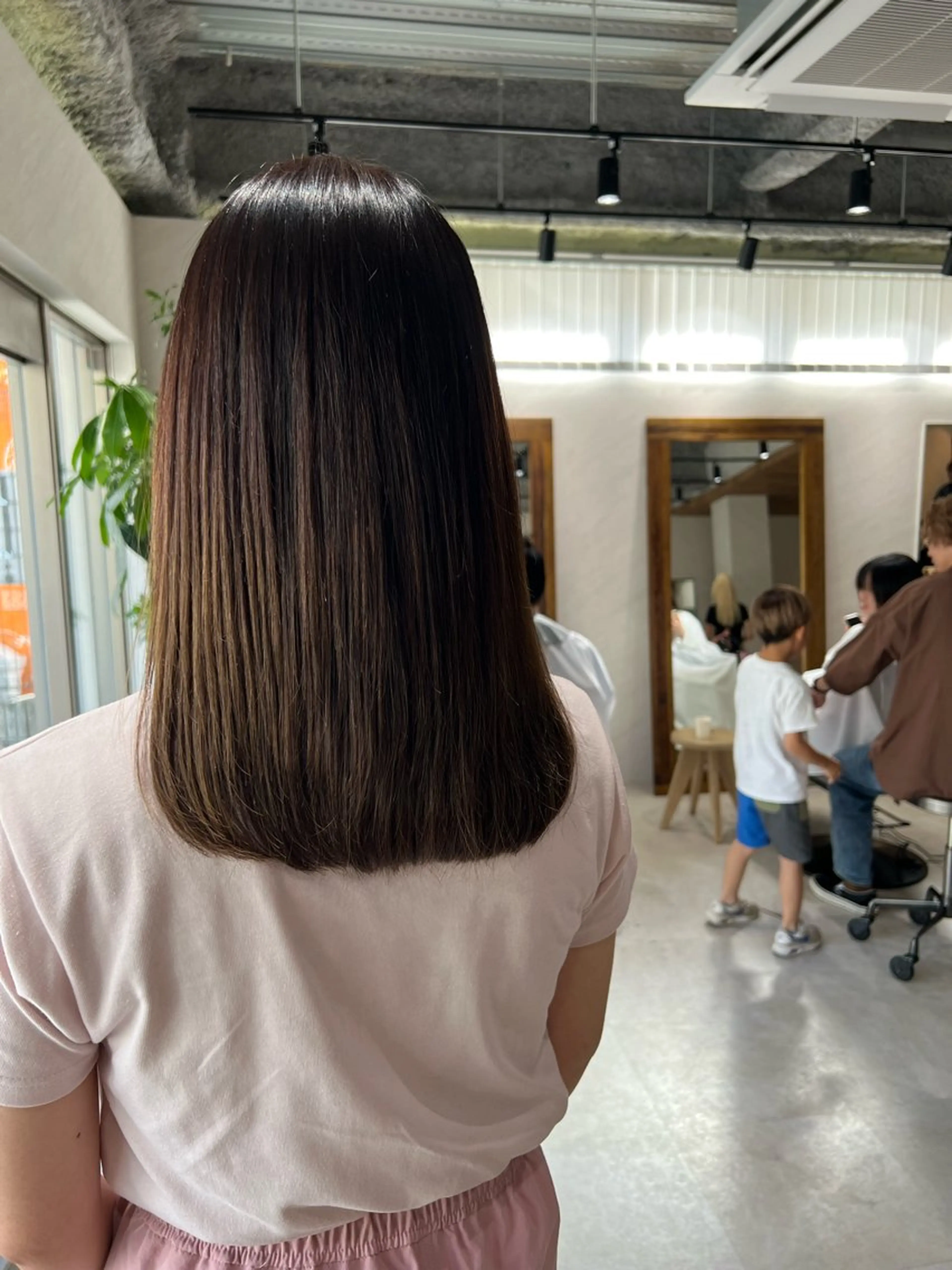 セミロング カット ヘアカラー 縮毛矯正 トリートメント 艶ボブ🤎暖色カラー 縮毛矯正/メンズ💈のヘアスタイル