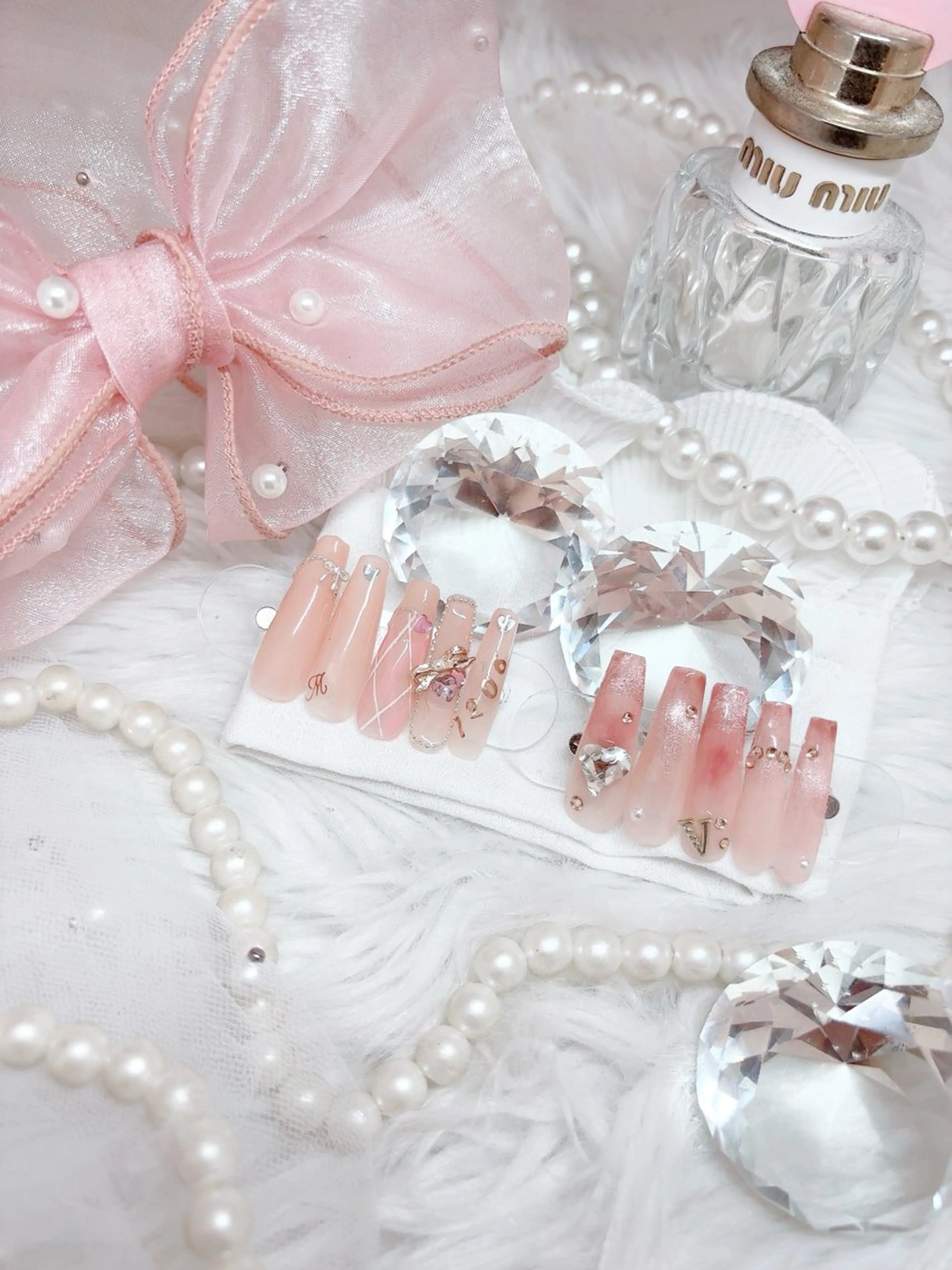 ネイル オーロラネイル 成人式 フットネイル 韓国ネイル ロングネイル Yudia🦋 azuのネイルデザイン