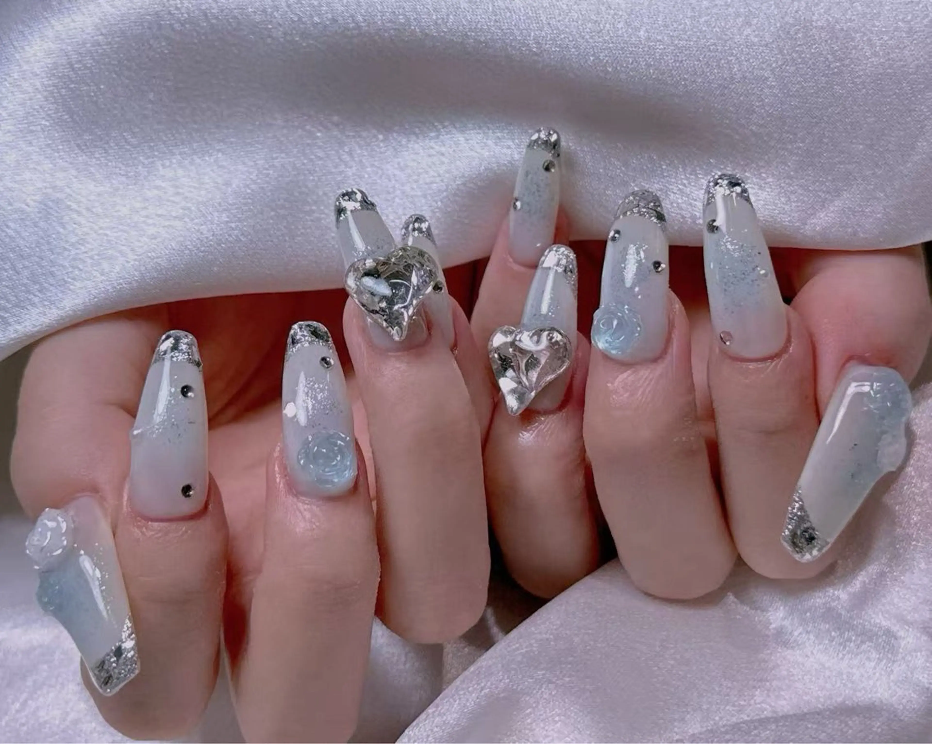 ネイル M2ネイルサロン【長さ出し&フィルイン導入店】所属・長さ出し専門店 RIRIのネイルデザイン