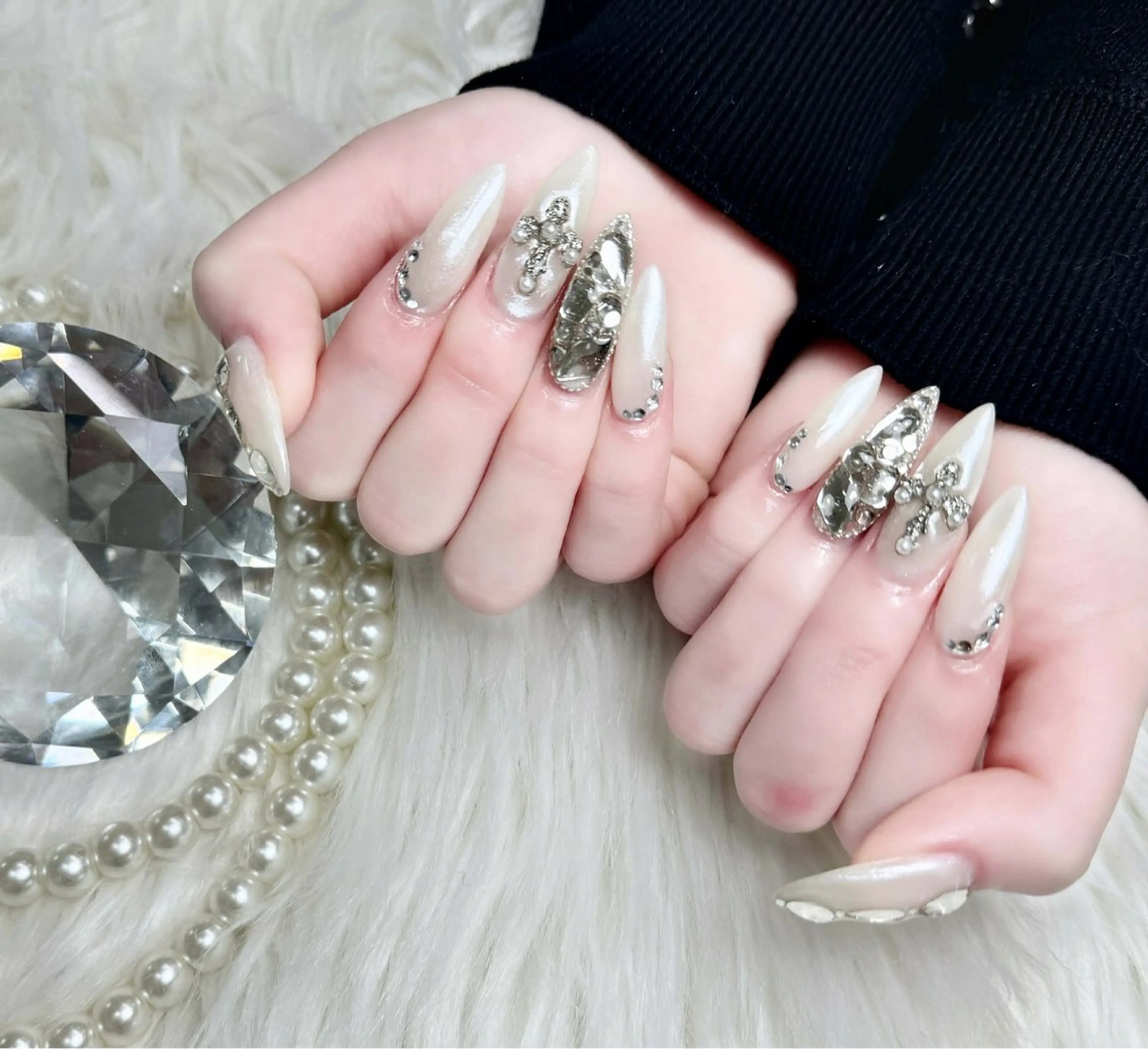 ネイル オーロラネイル ボルドー ブラウン ハート ラメ(グリッター) ハンドネイル ハンドケア Nova Nail Shinsaiのネイルデザイン