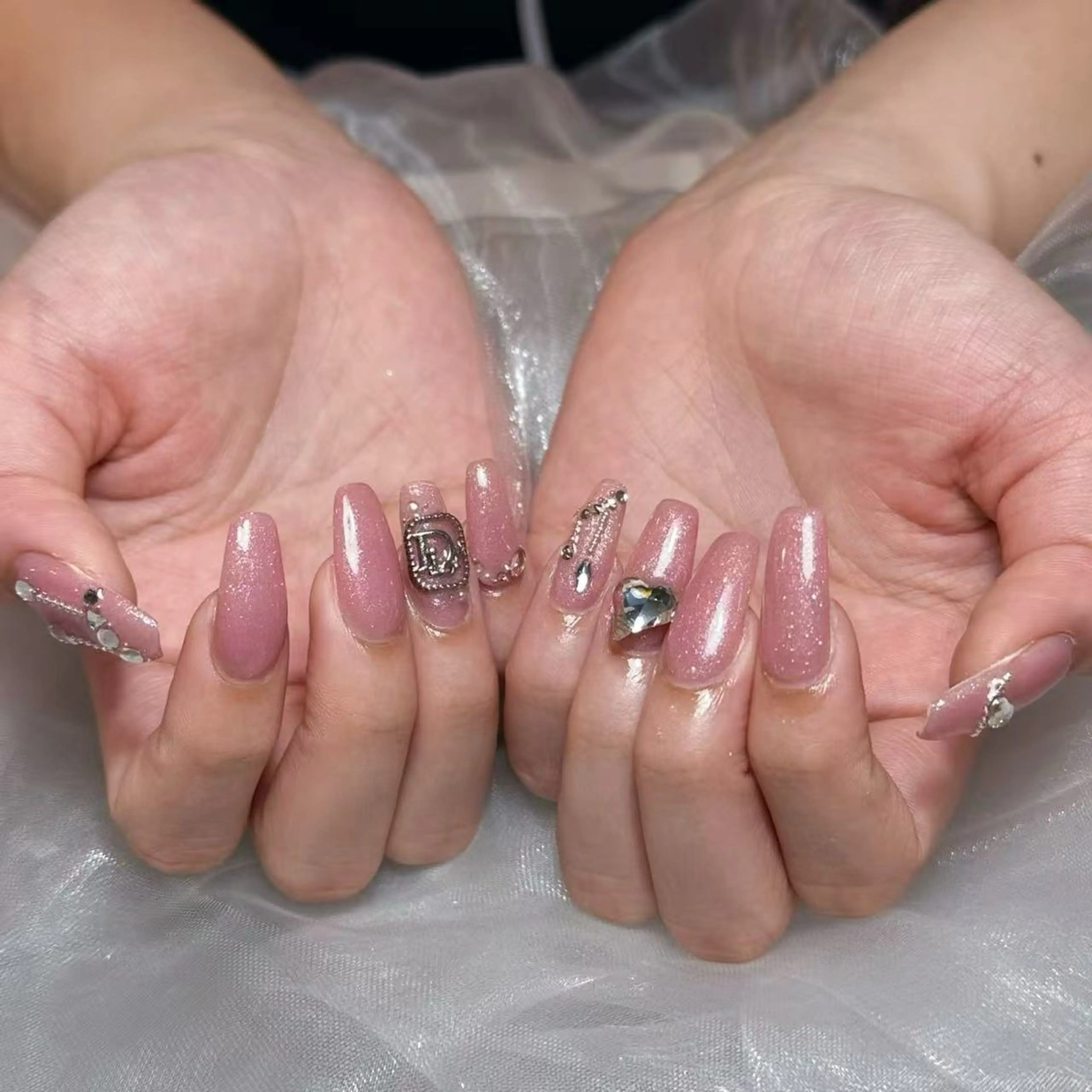 ネイル アートネイル オーロラネイル ガーリー キラキラネイル 韓国ネイル DEMAIN- 🌸のネイルデザイン