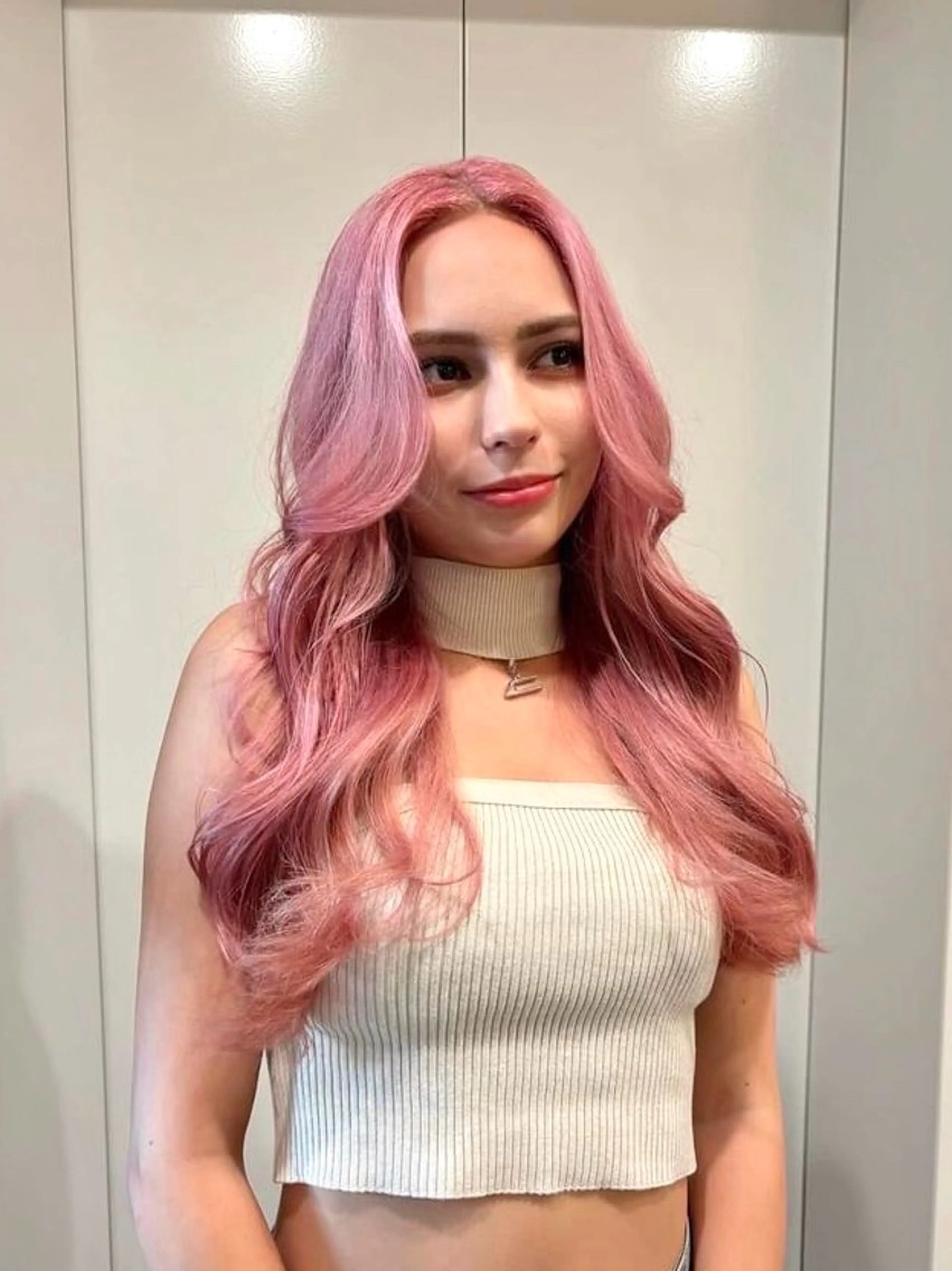 ロング カラー ヘアカラー トリートメント ハイトーン/ウルフ/ レイヤー/Asukaのヘアスタイル