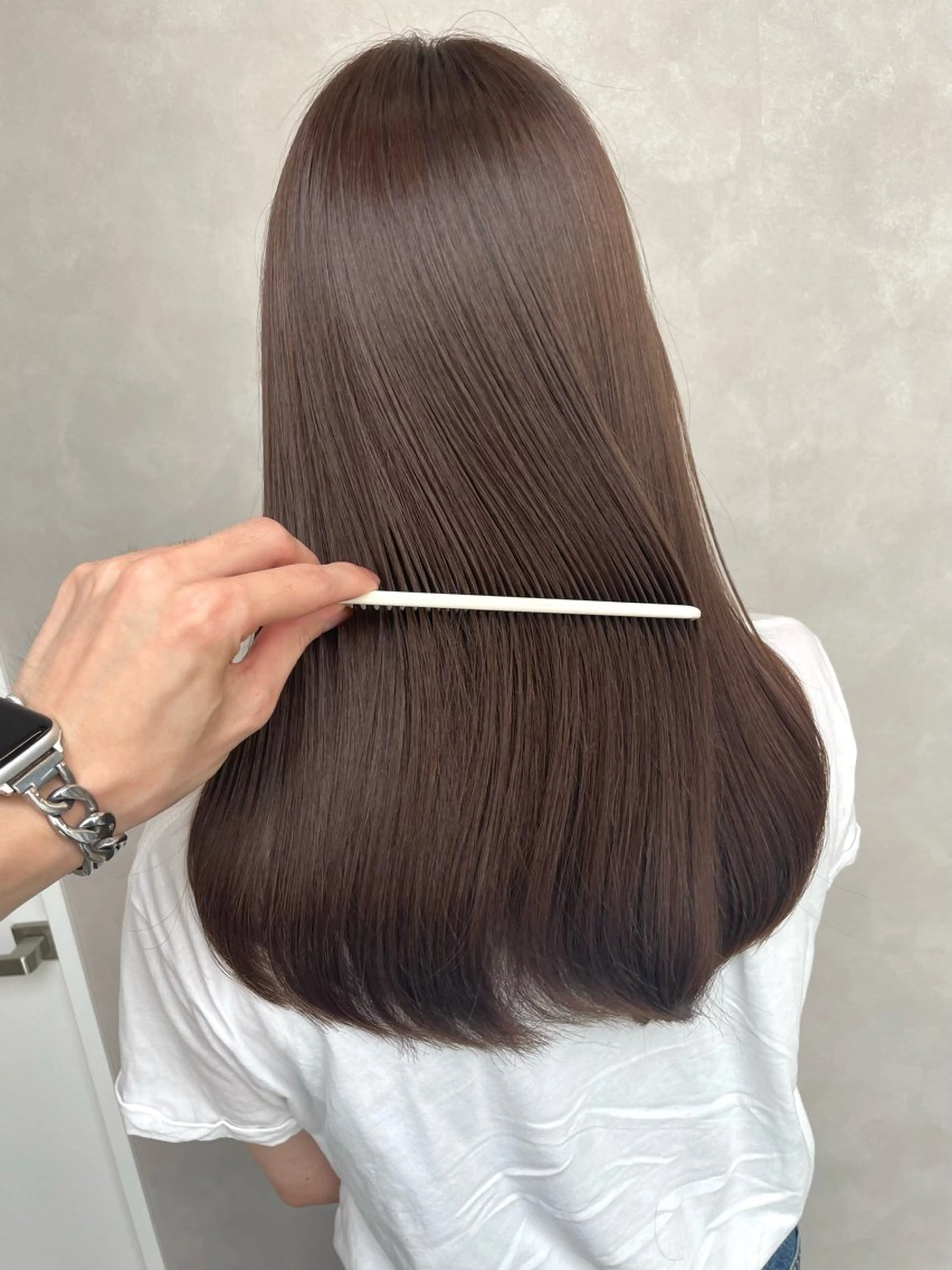 セミロング 🌿レイヤー赤み消し 🌿西村拓也のヘアスタイル