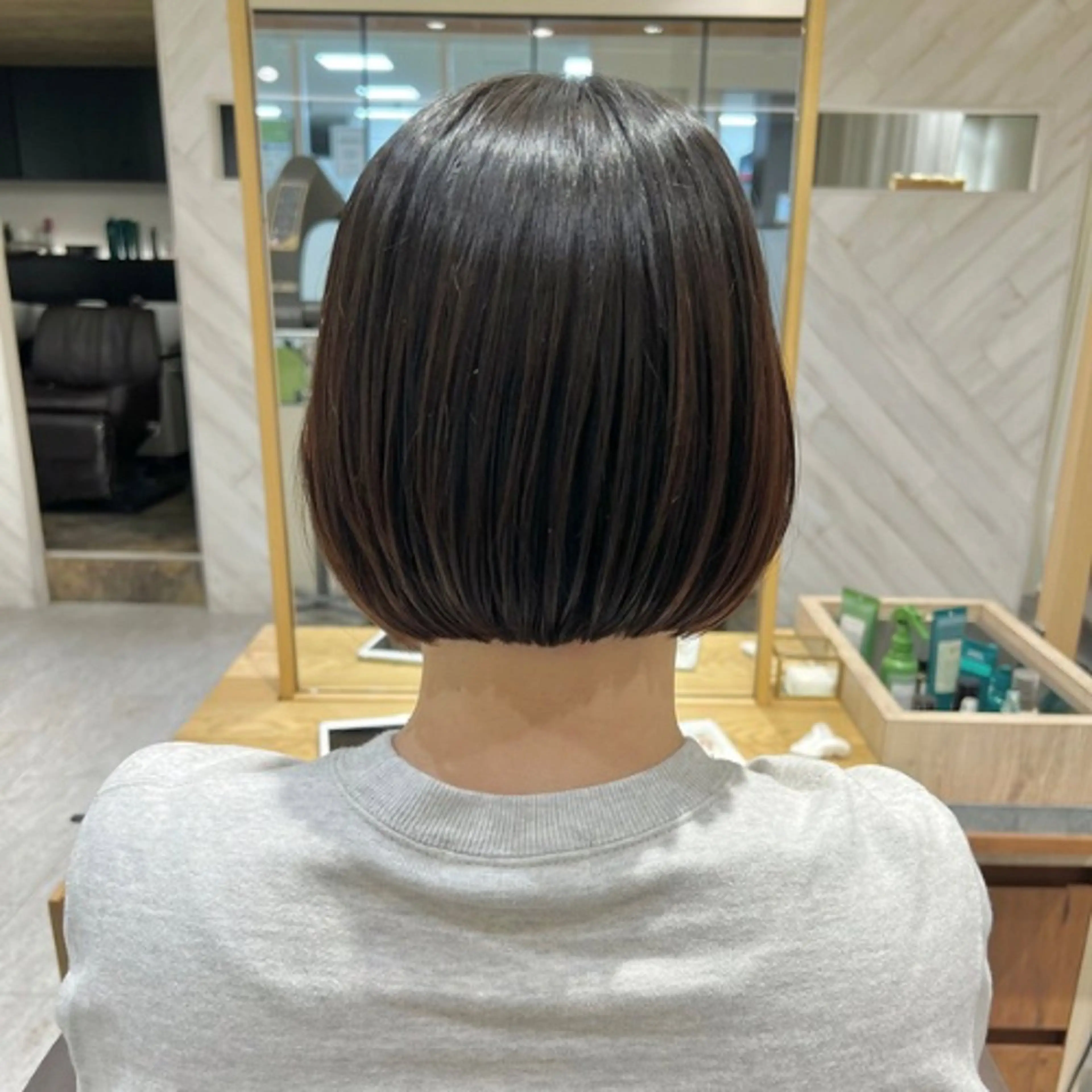 ショート 前下がりボブ ボブ レイヤー/似合わせ カット横川夕華🫧のヘアスタイル