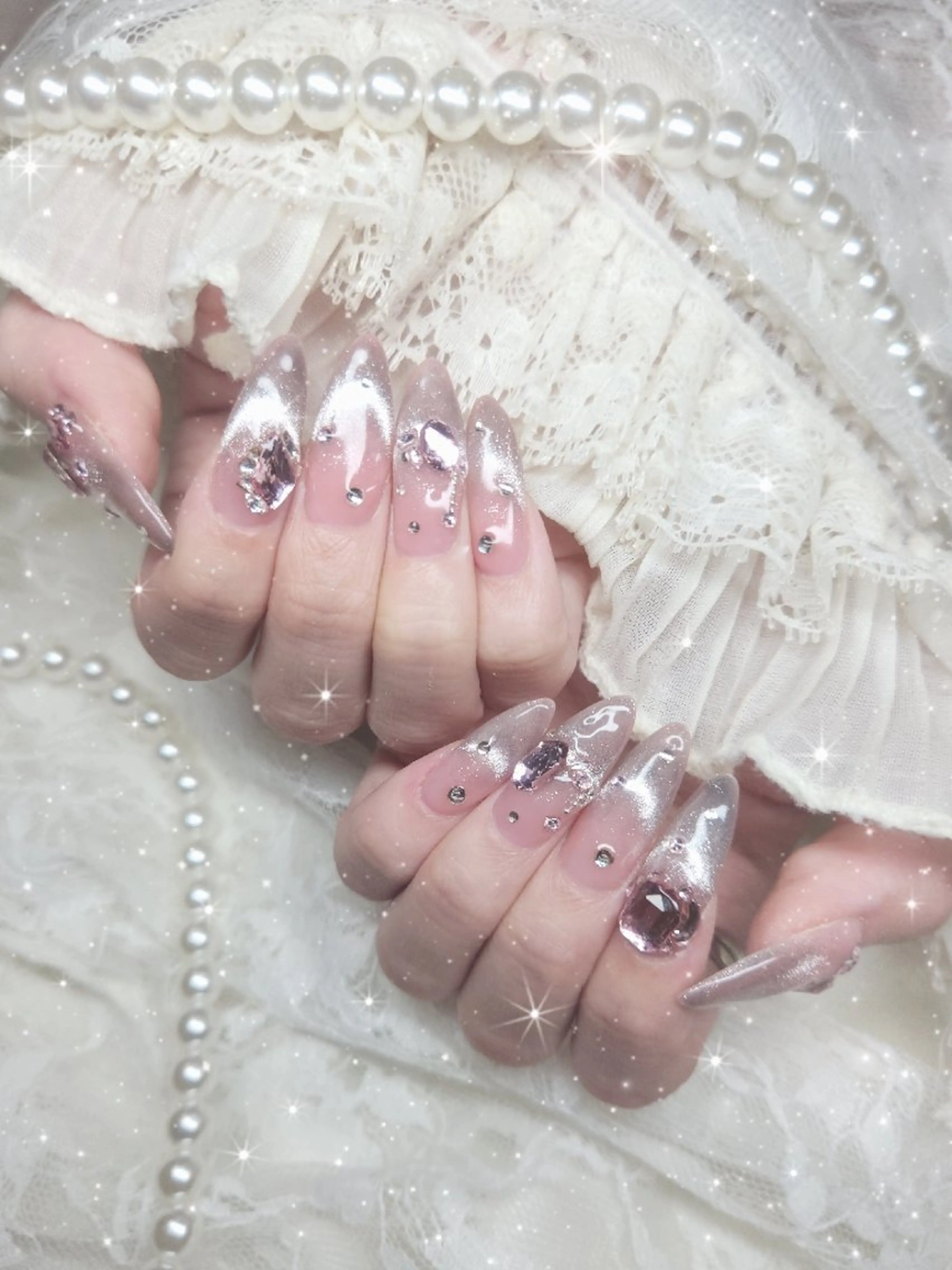 ネイル フレンチネイル ガーリー キラキラネイル 韓国ネイル マグネットネイル ハンドネイル nailsalon sissy所属・sissy hatsuneのネイルデザイン