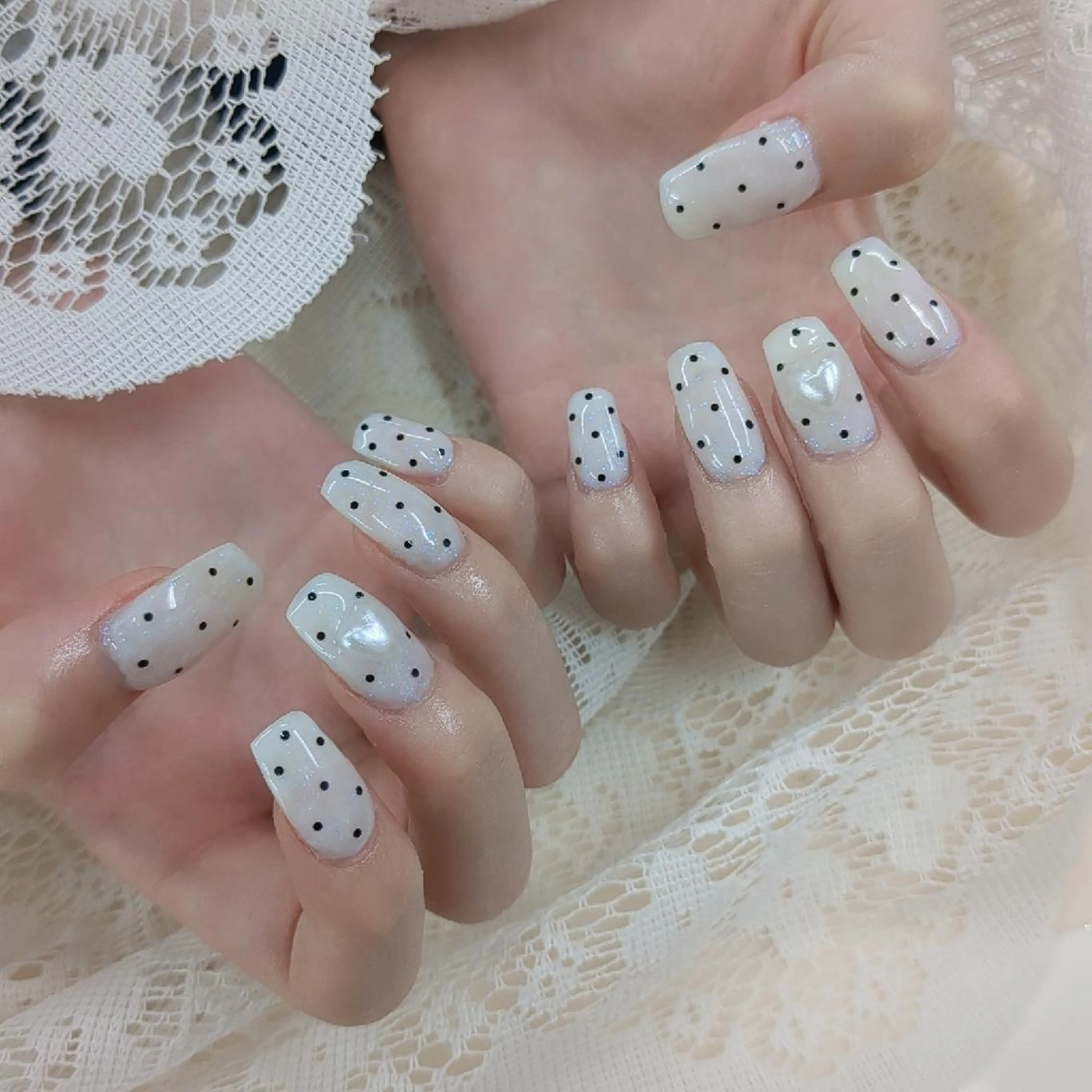 ネイル ドット ジェルネイル ハート ソフトジェル ストーンネイル トミーワイネイル所属・トミー ワイのネイルデザイン