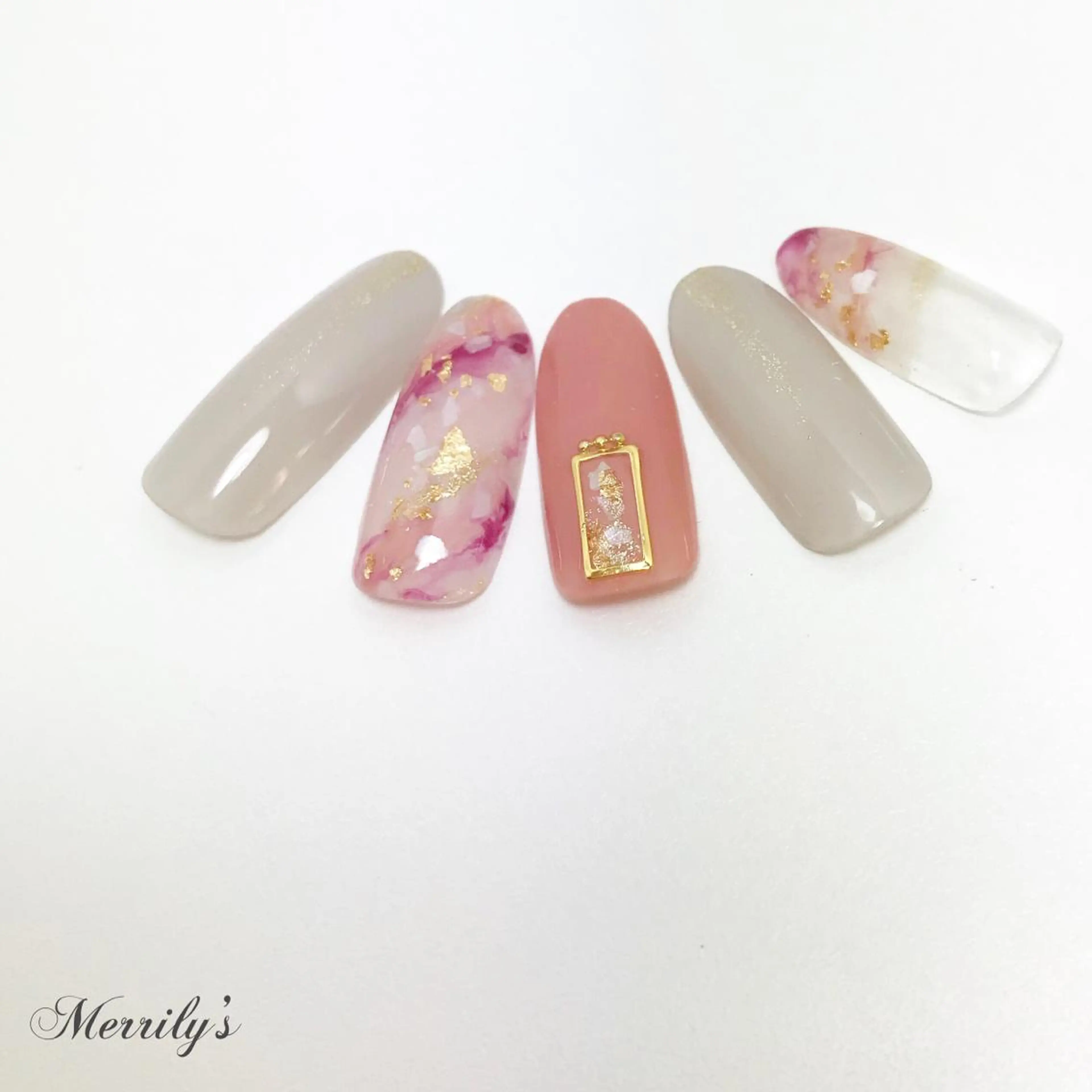 ネイル Merrily's所属・Merrily's Hagi Minaのネイルデザイン