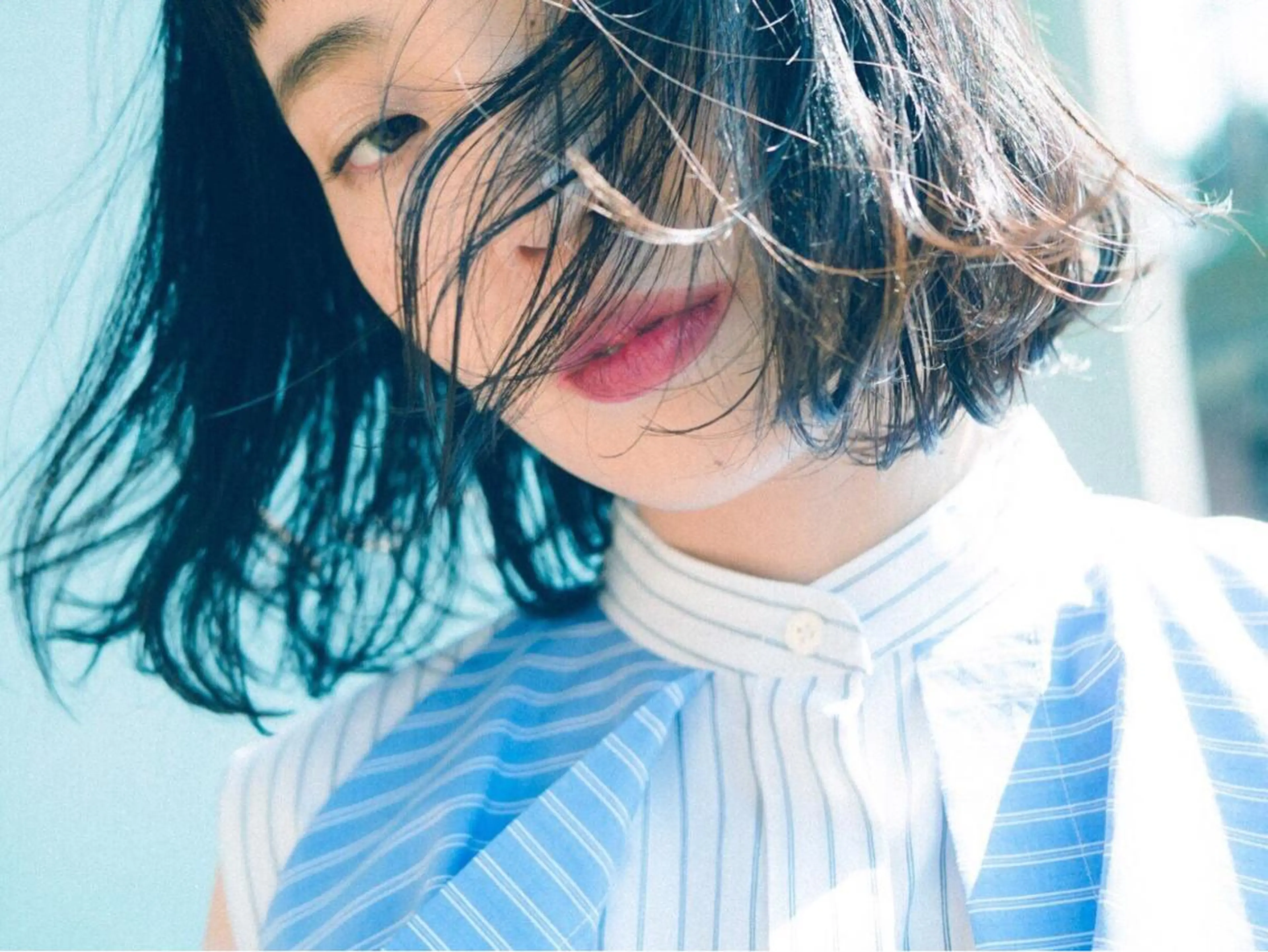 ミディアム SCENE by RADのヘアスタイル