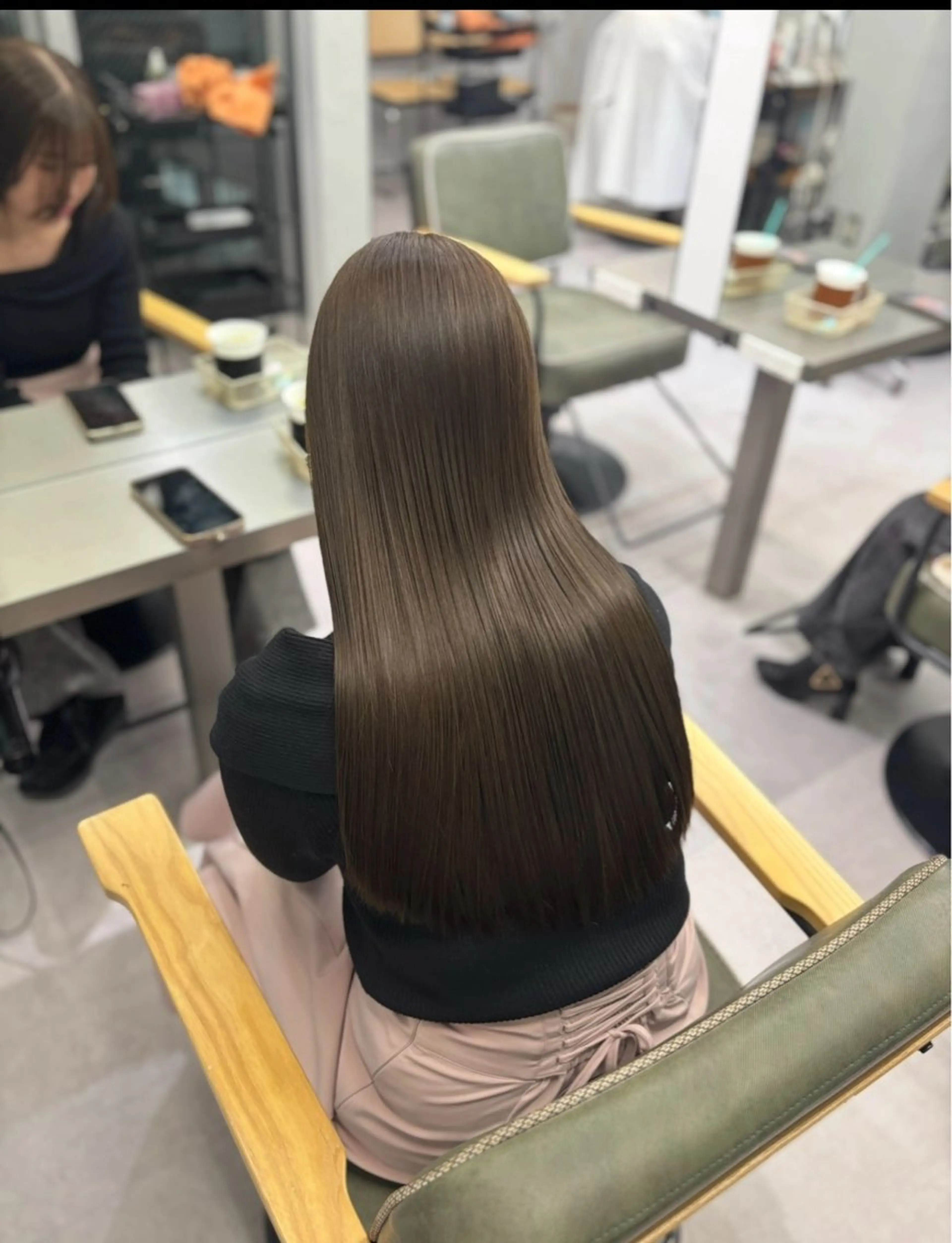 ロング カラー ヘアカラー 梅田/ベージュ／ 艶カラー／三宅空翔のヘアスタイル