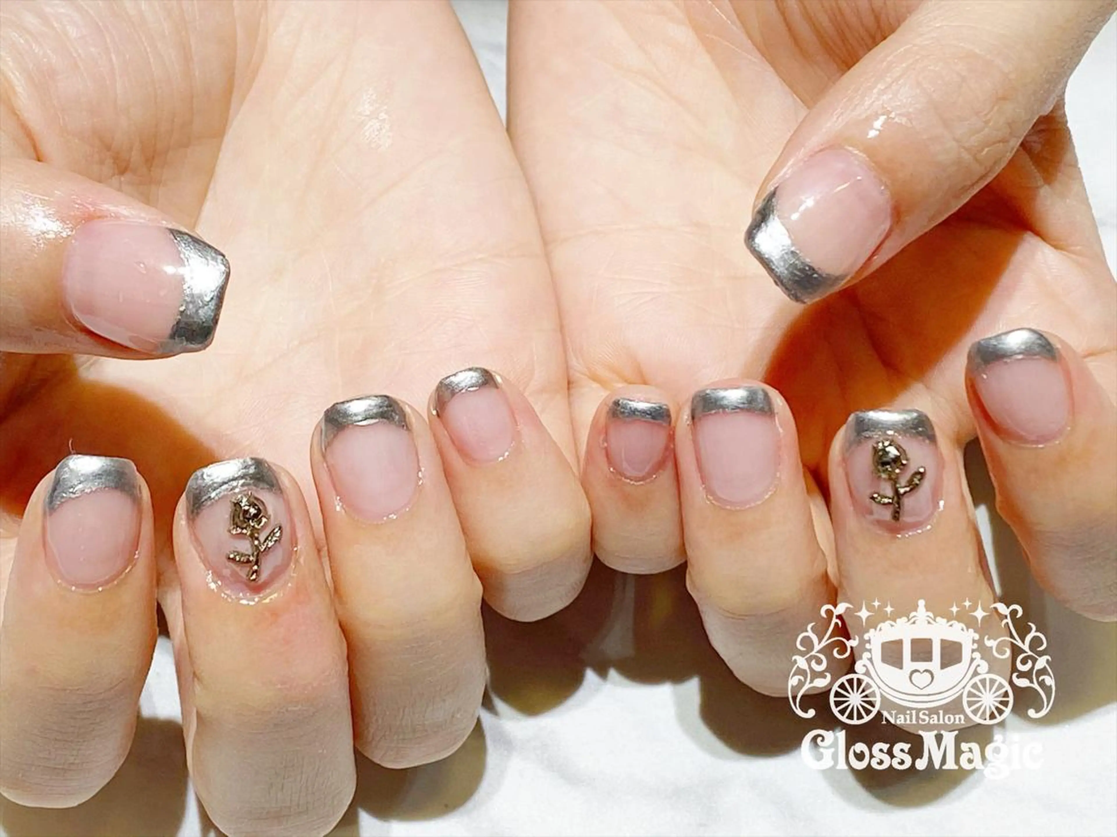 ネイル フレンチネイル ジェルネイル シルバー YUN 💅のネイルデザイン