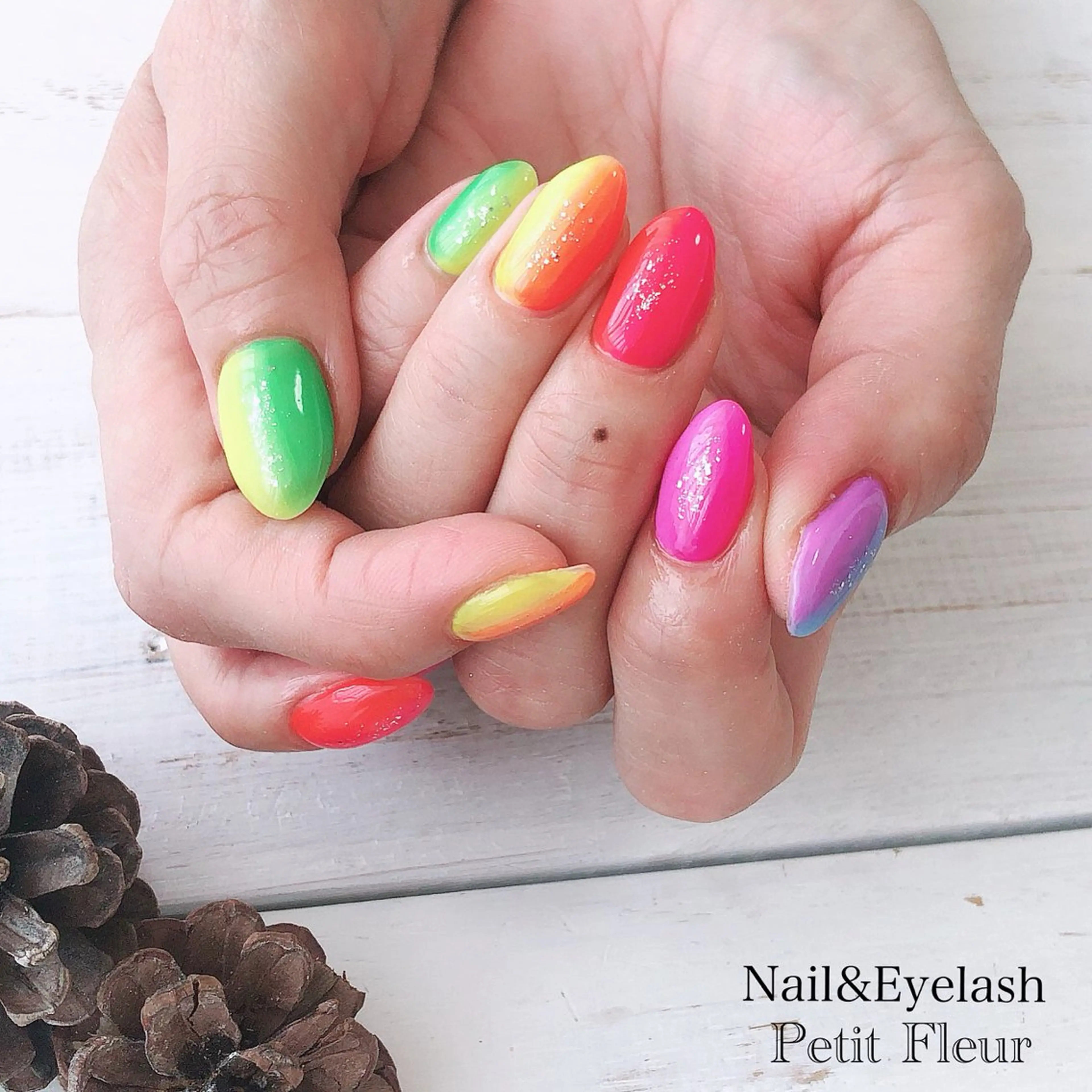 ネイル Petit Fleur所属・青柳 亜梨奈のマツエク・マツパデザイン