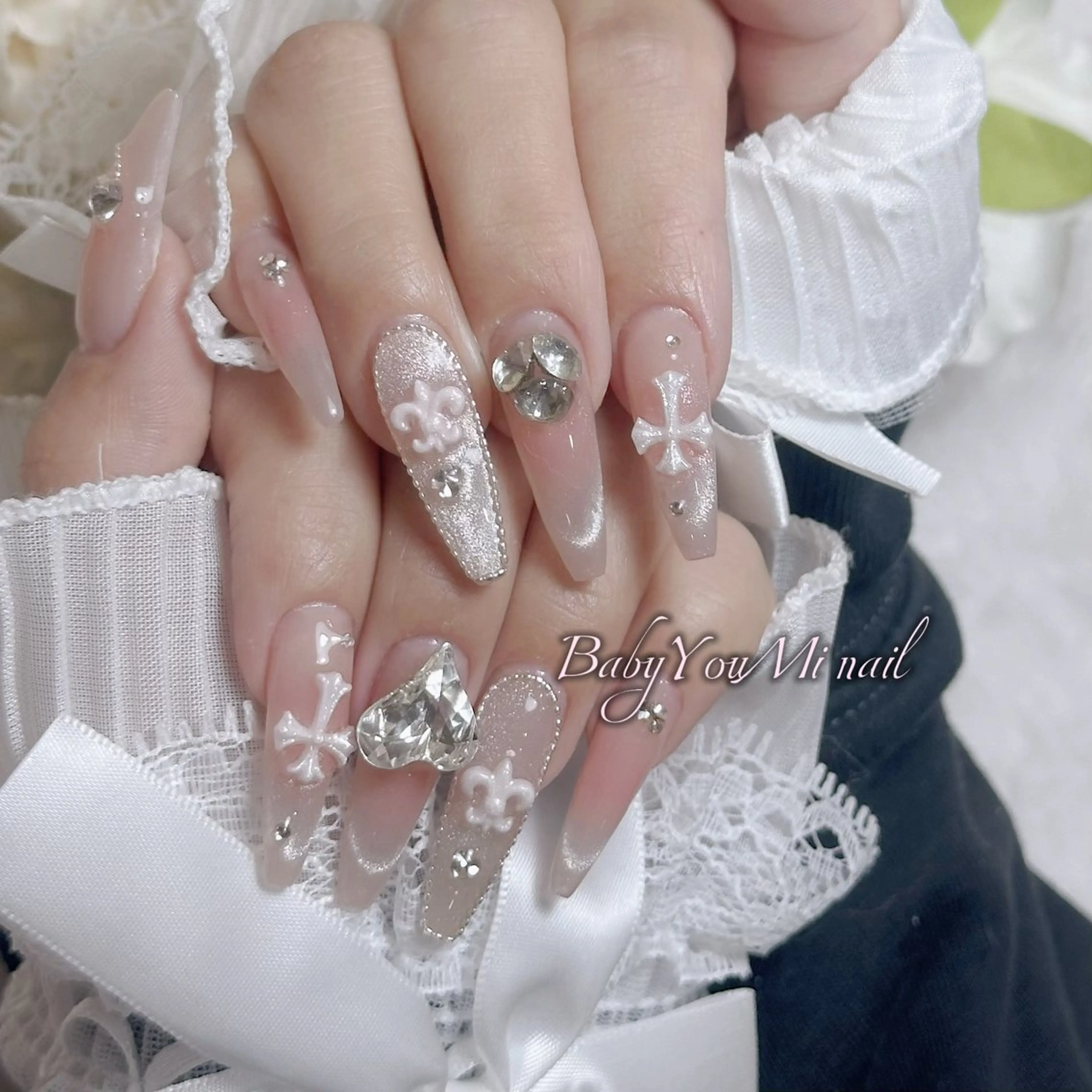 ネイル オーロラネイル チークネイル 成人式 フットネイル フレンチネイル ハンドネイル BabyYouMi nailのネイルデザイン