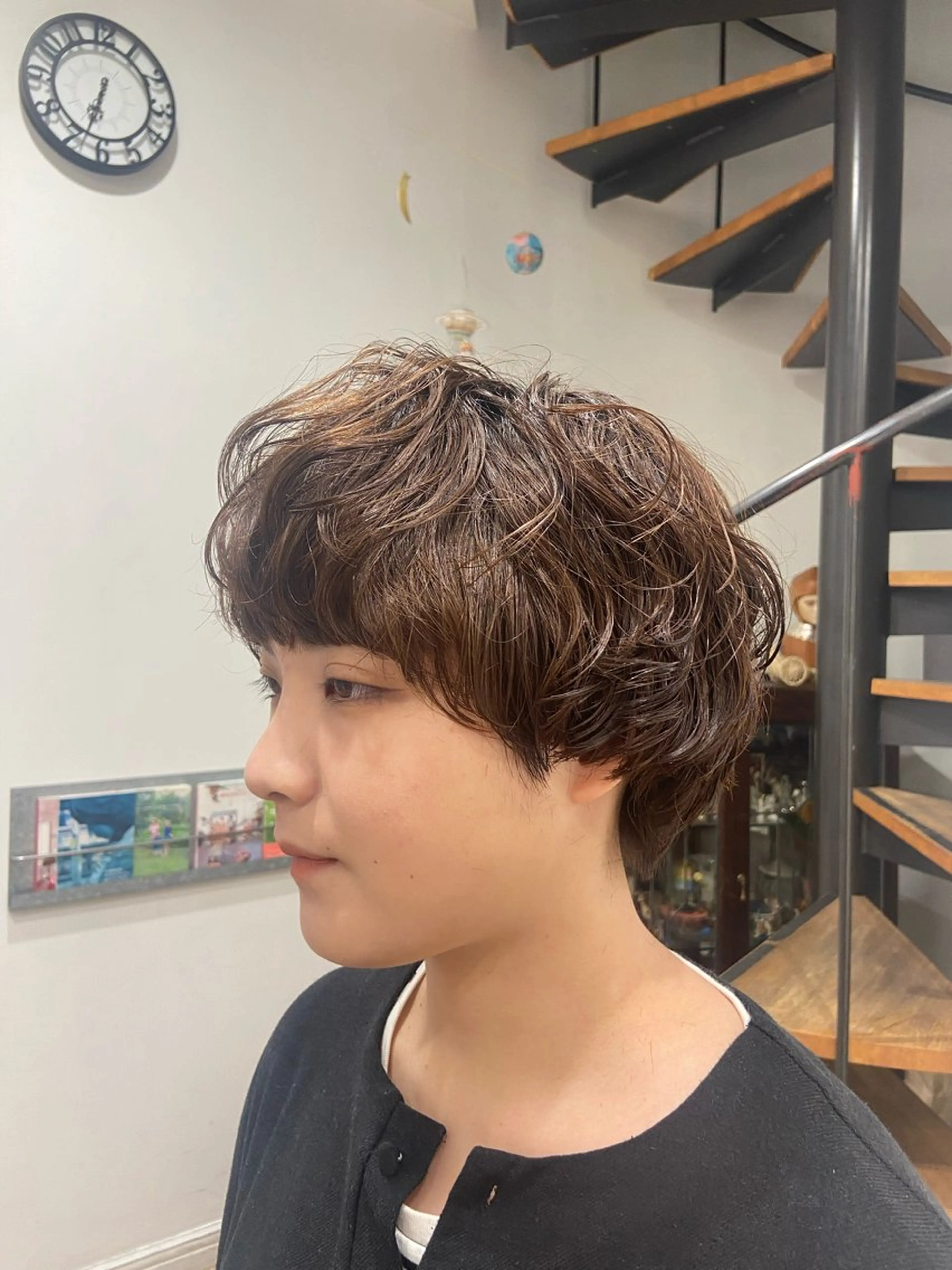 ショート パーマ ショートヘア atelier doux dimanche（アトリエ・ドゥー・ディマンシュ）所属・Fukamiレイヤー 透明感カラーのヘアスタイル