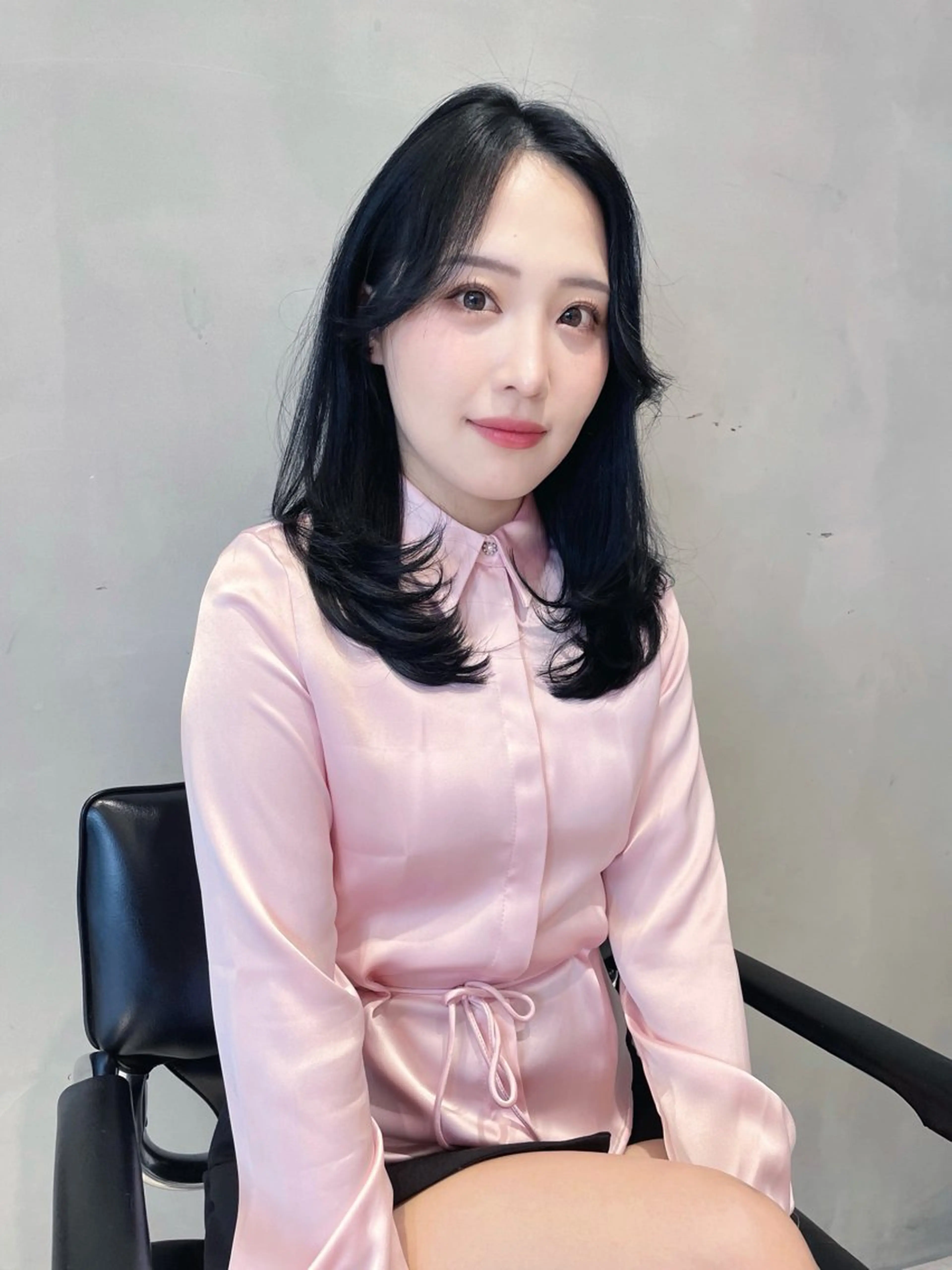 ミディアム カラー カット ヘアカラー ワンホン/韓国ヘア 🤍amiのヘアスタイル