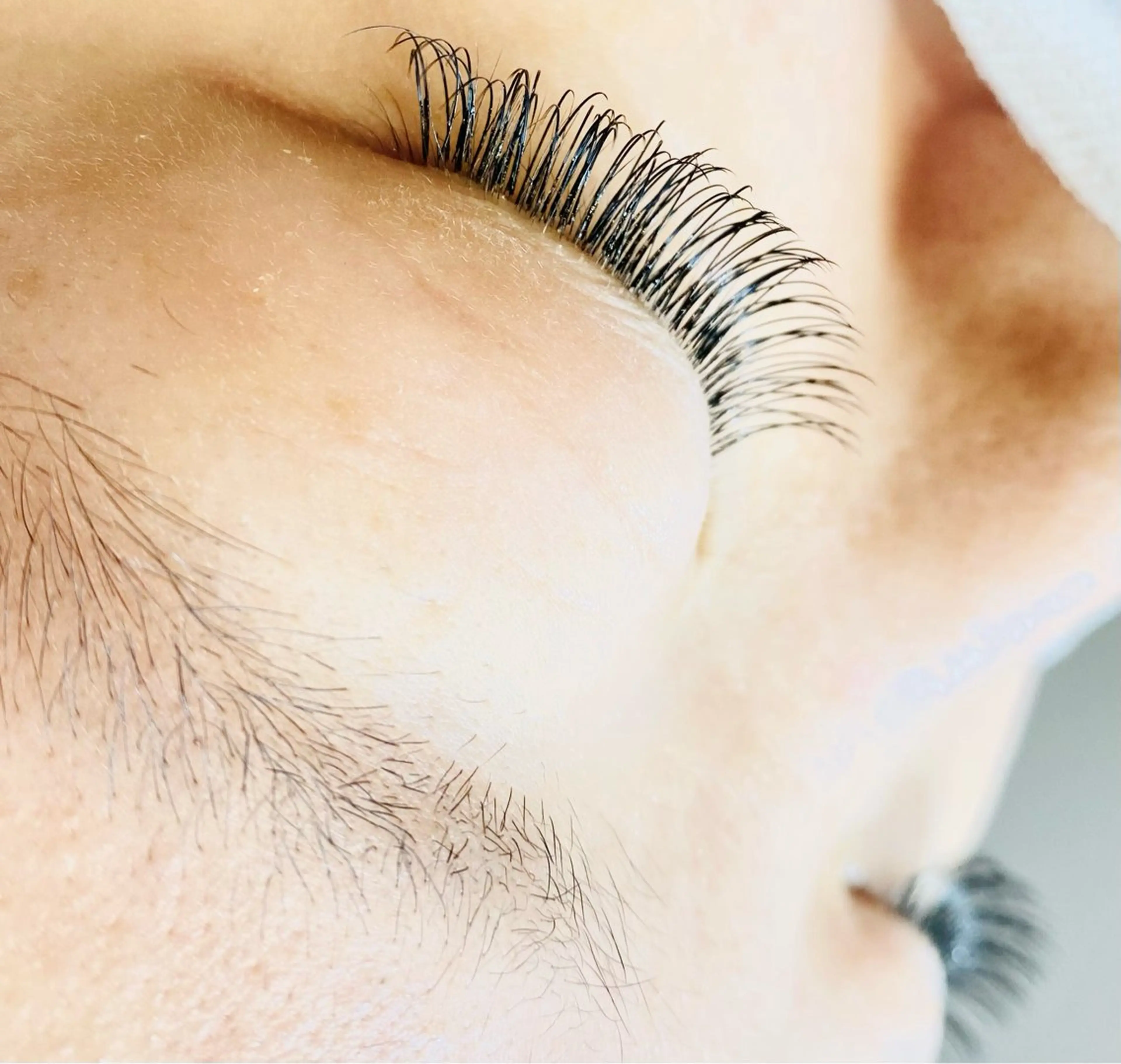 最新LEDライト使用💡フラットラッシュエクステ👁️の写真