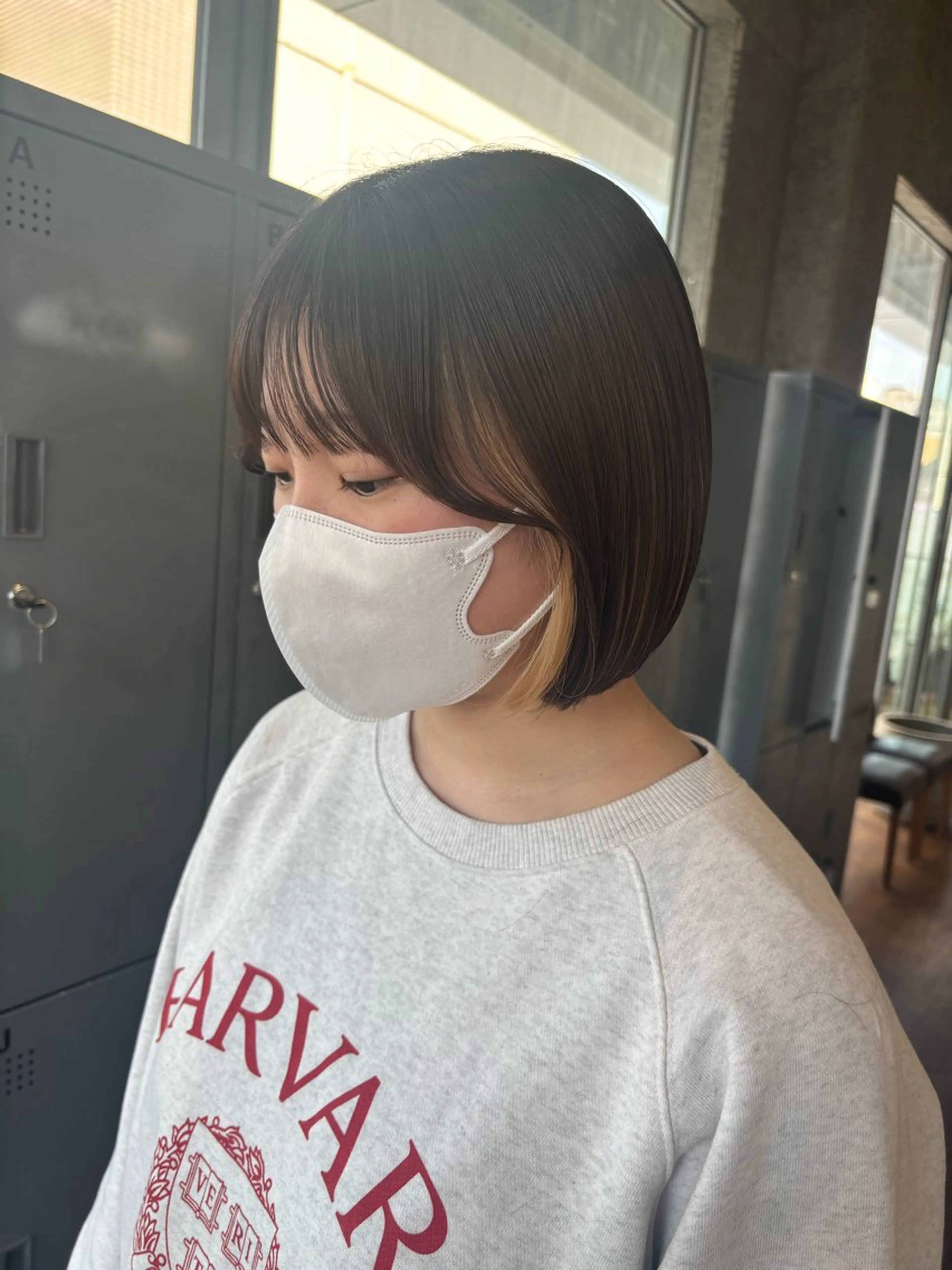 ショート カラー パーマ ヘアアレンジ 抜きっぱなしブロンド カット ヘアカラー トリートメント ヘッドスパ ヘアセット 押切 響　のヘアスタイル