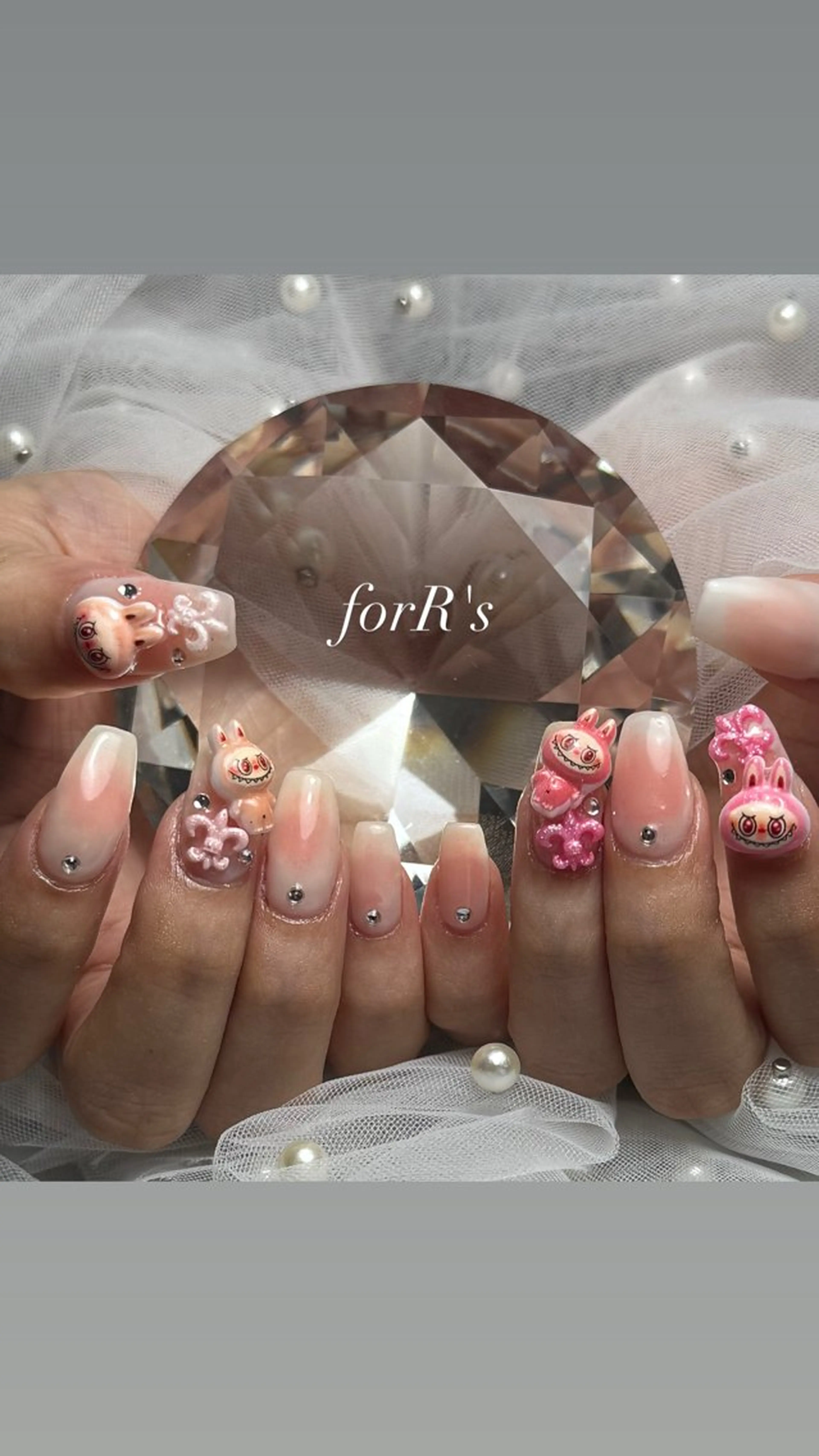 セミロング forR's AIKAのネイルデザイン