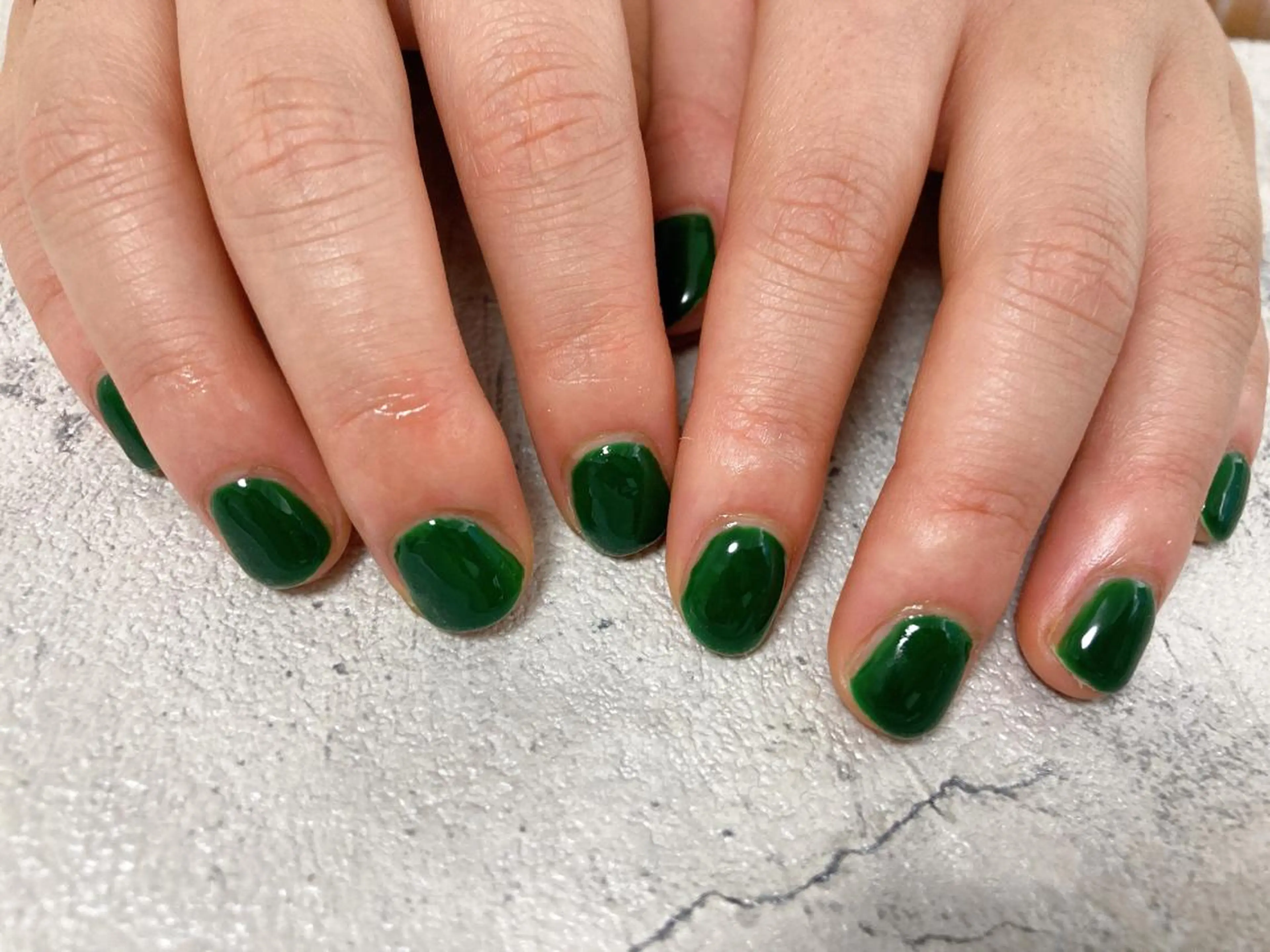 ネイル グリーン ワンカラーネイル ハンドネイル Mogu nail 二子玉川のネイルデザイン