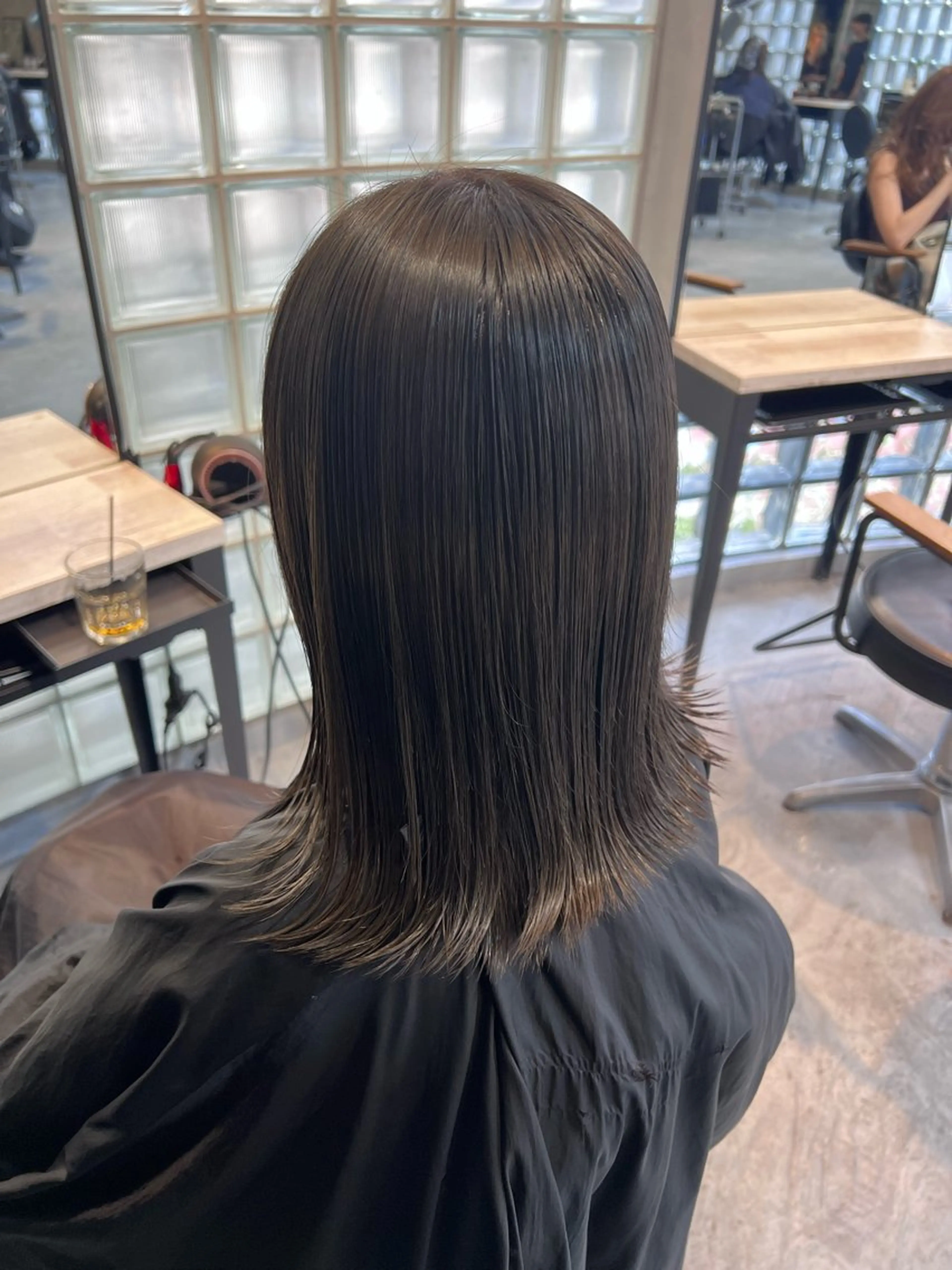 カラー 透明感カラー グレージュ オリーブグレージュ オリーブグレー 🫐ハイトーンカラー RIRIKA🌻のヘアスタイル