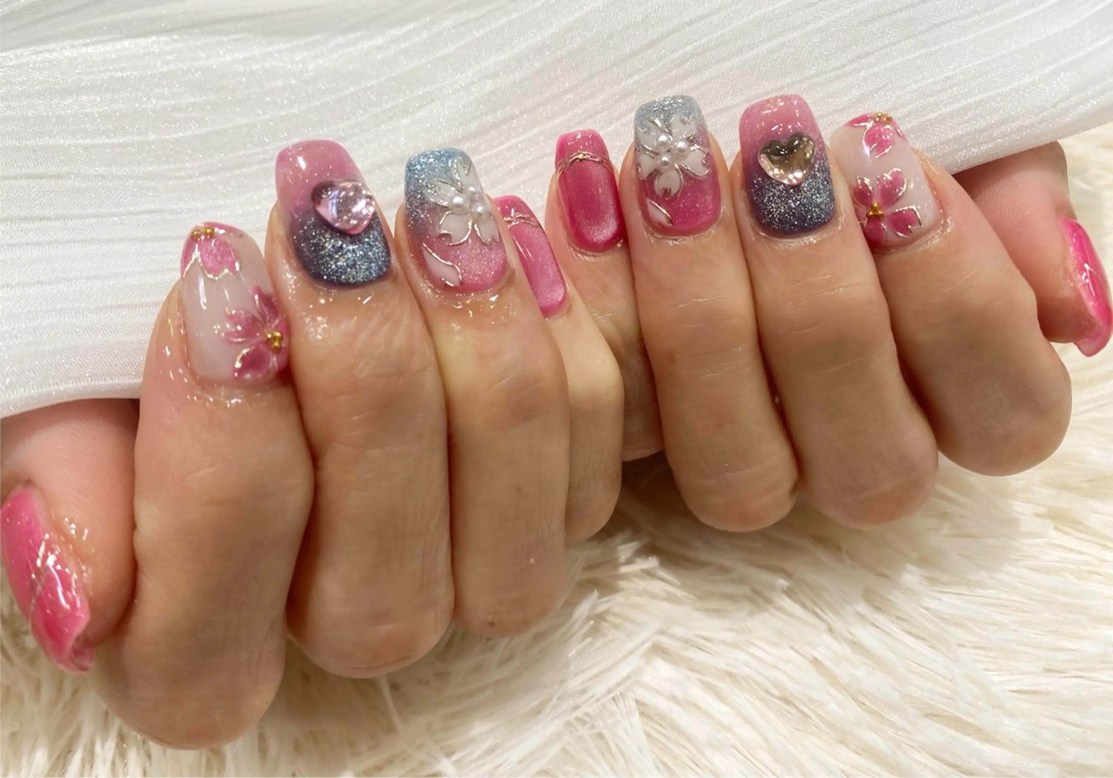 ネイル 桜ネイル マグネットネイル 春ネイル ハンドネイル ネイルサロン nail_upのネイルデザイン
