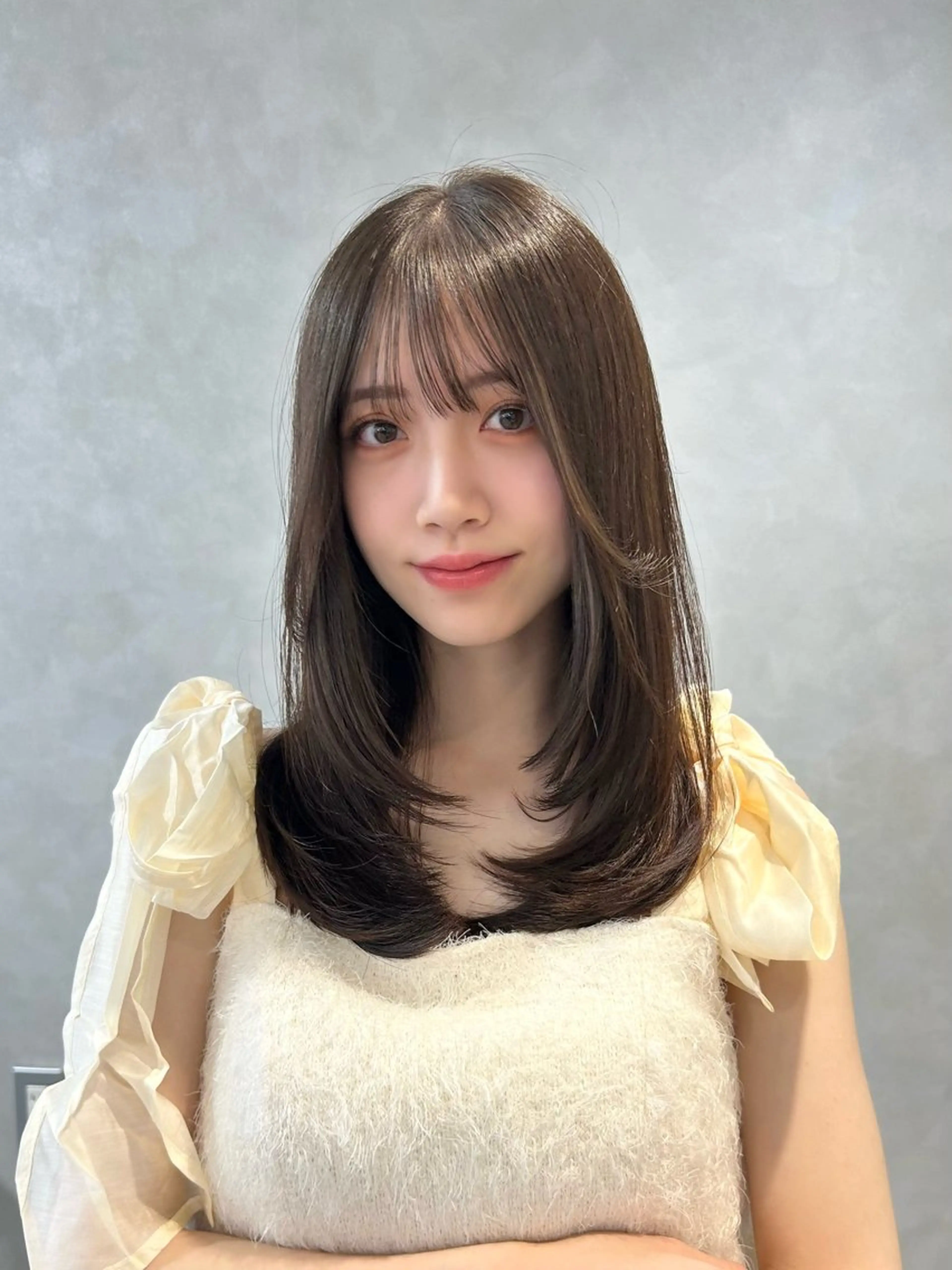 ミディアム カラー グレージュ レイヤーカット ❤️ショートカット ・顔周りカット❤️のヘアスタイル