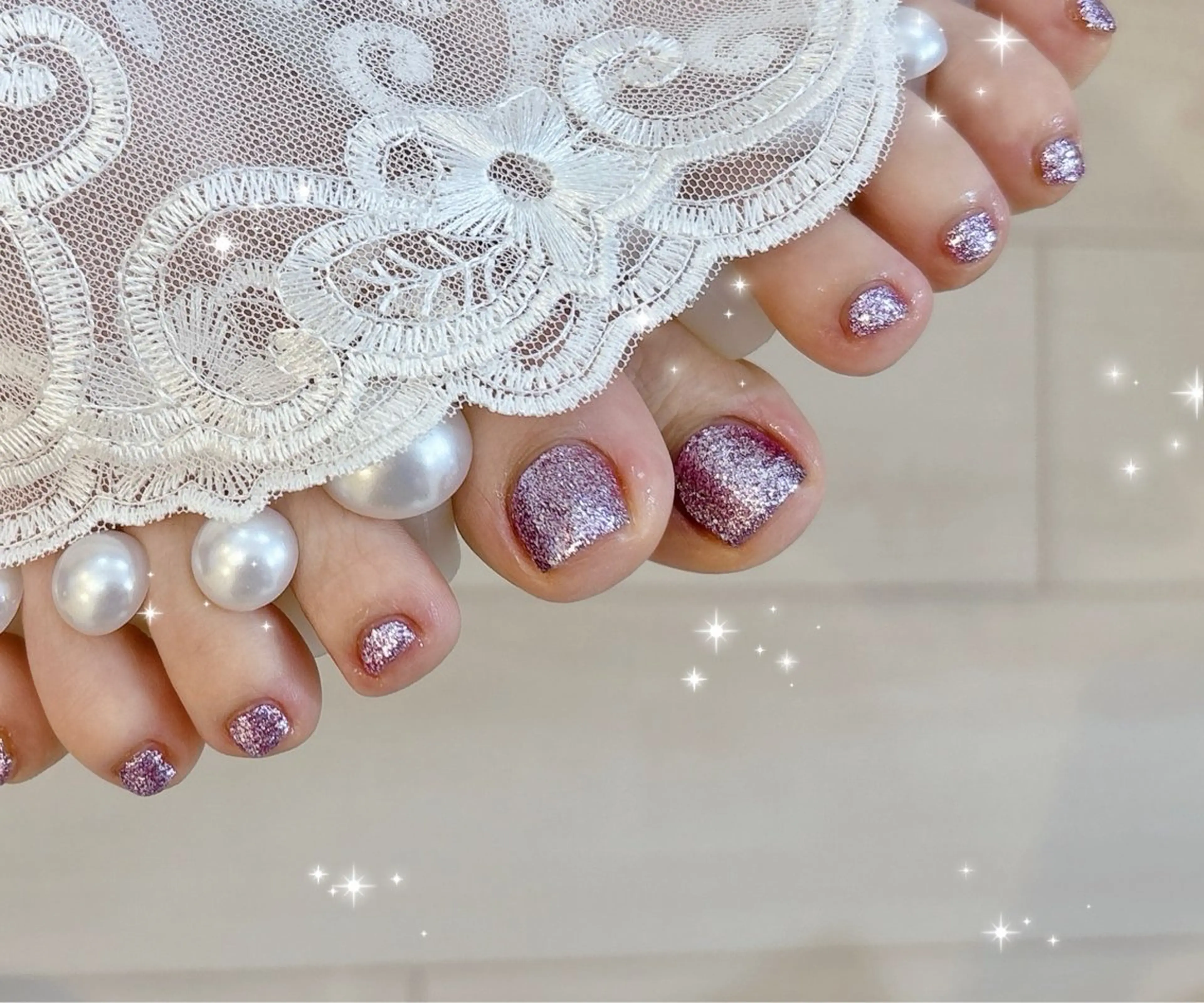 ネイル キラキラネイル パープル フットネイル FLARE NAIL フレアネイルのネイルデザイン