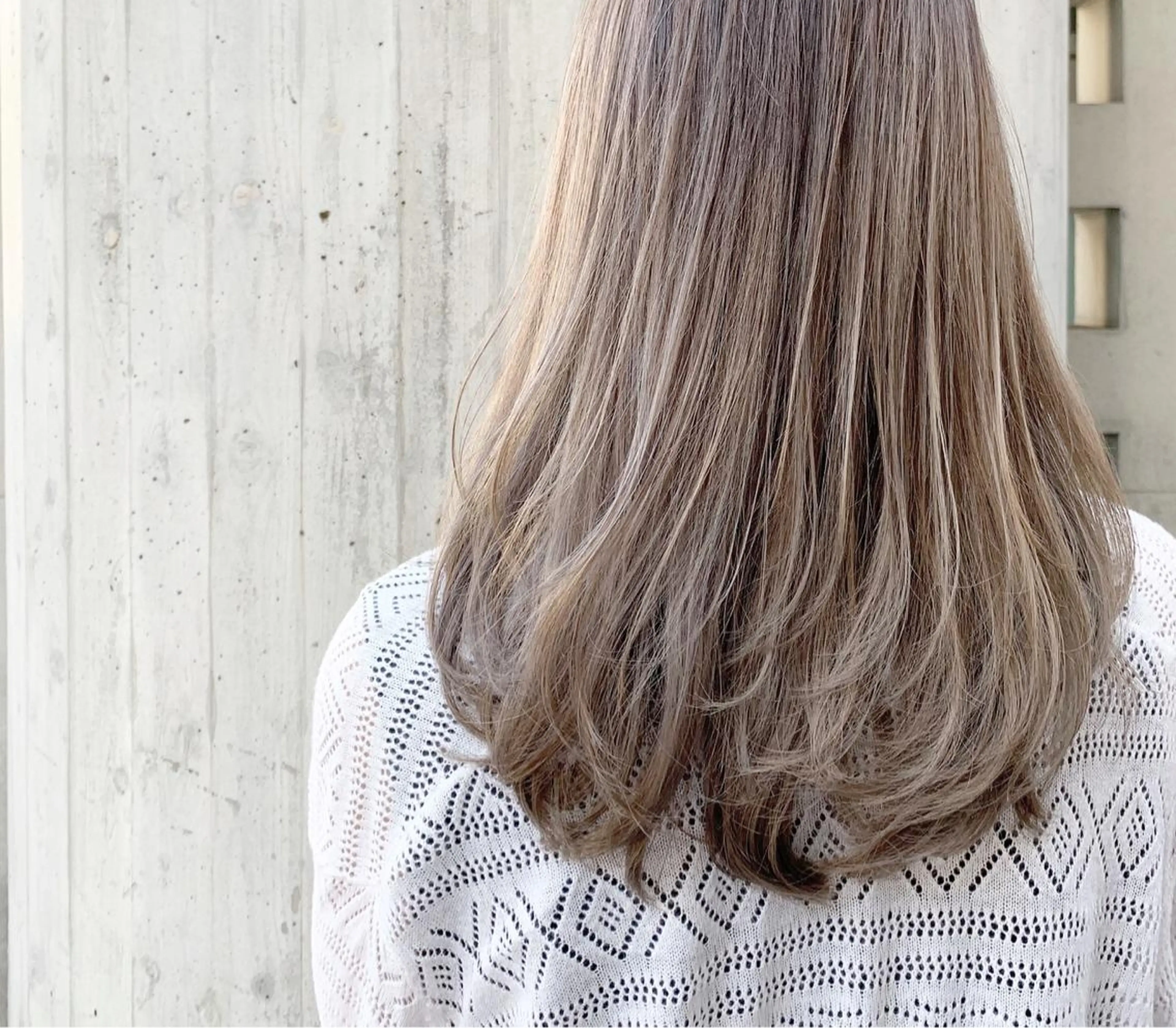 セミロング カラー バレイヤージュ ハイライトカラー 外国人風カラー ハイライト レイヤーカット Leverage所属・【店長】外国人風 メンズヘア尾上雄輝のヘアスタイル