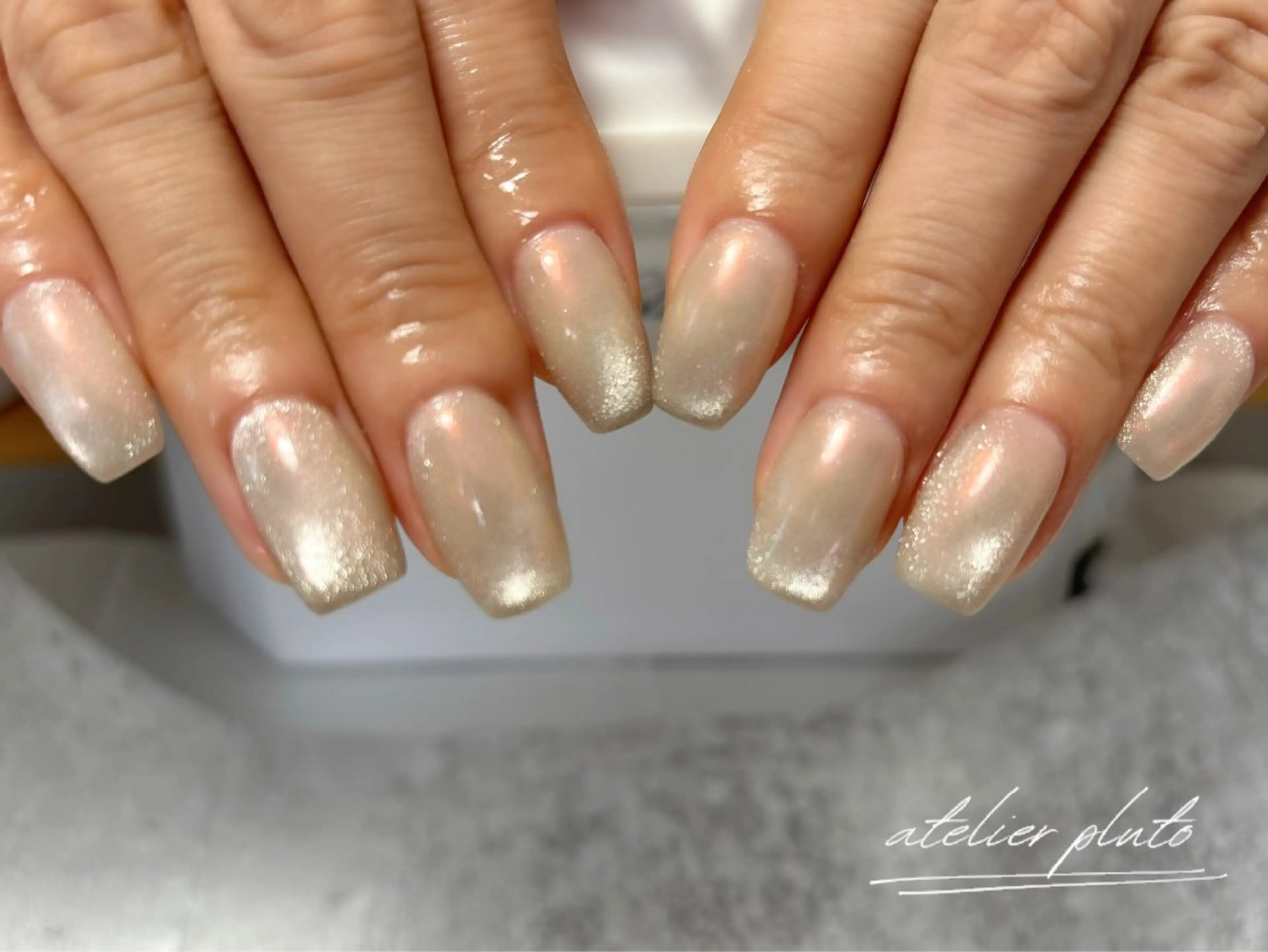 ネイル オーロラネイル マグネットネイル シンプルネイル atelier plutoのネイルデザイン