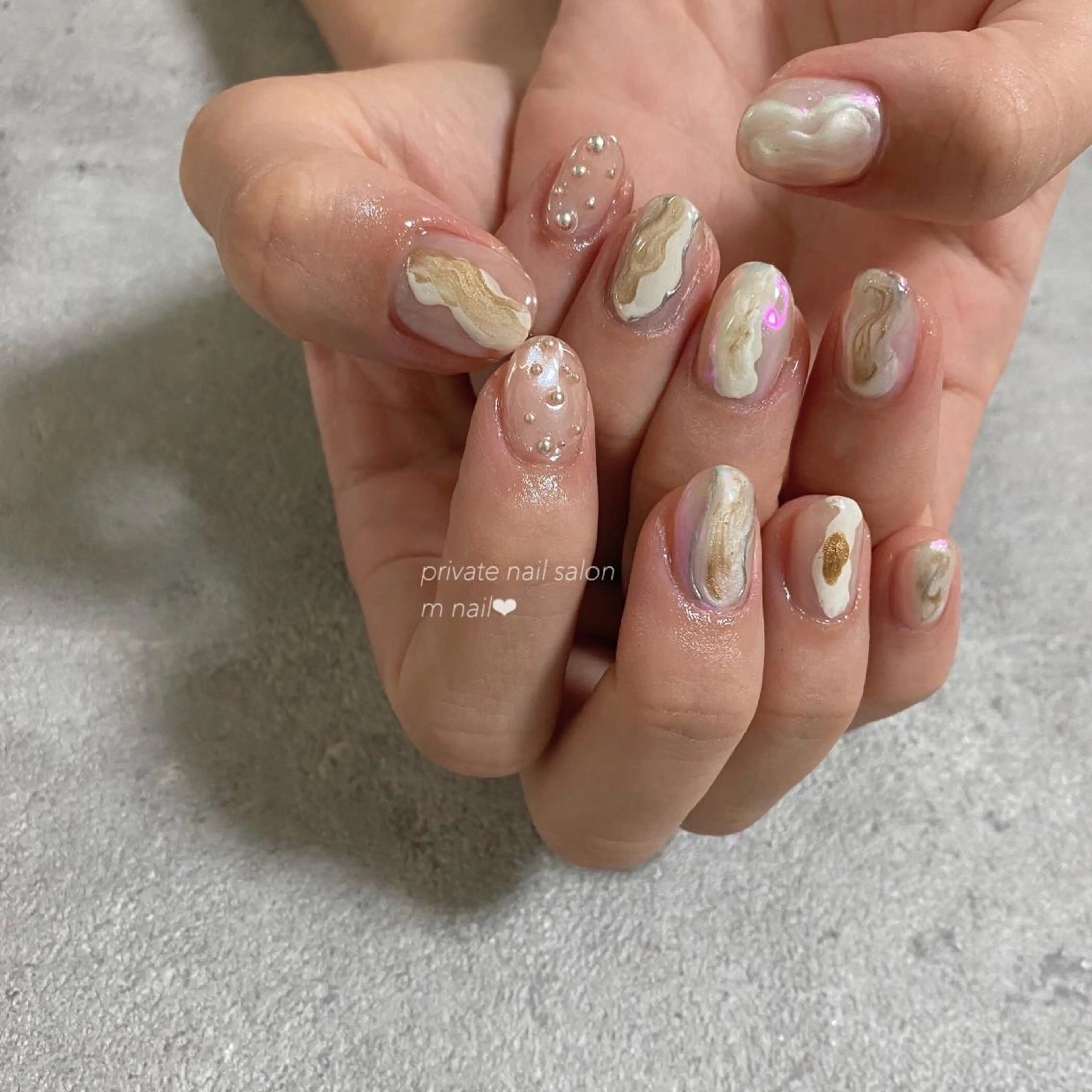 ネイル ホワイト ハンドネイル 小河原 舞のネイルデザイン