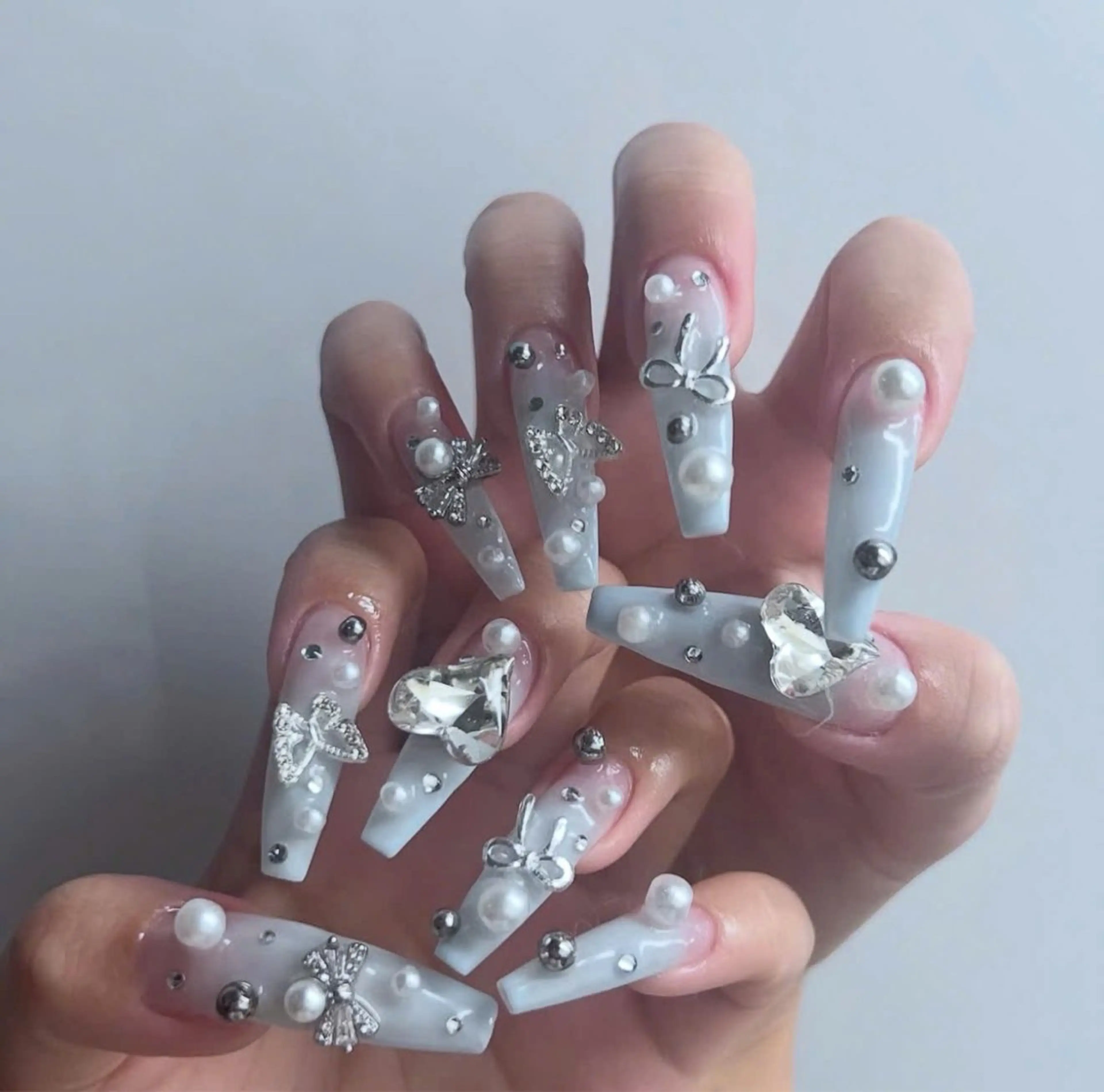 ネイル ハンドネイル Lyna 池袋のネイルデザイン