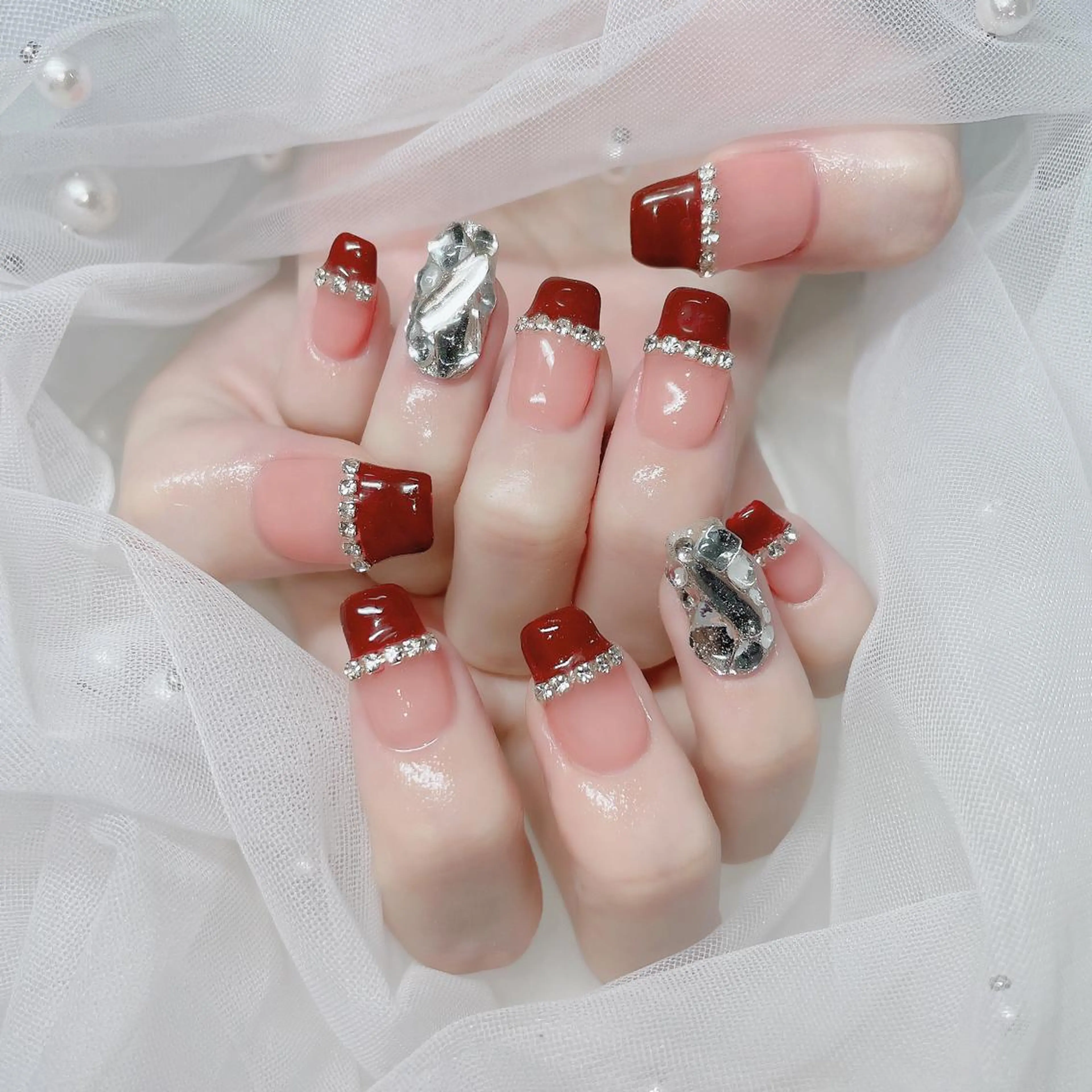 ネイル チークネイル フラッシュネイル フレンチネイル キラキラネイル 韓国ネイル merci nail所属・merci nailのネイルデザイン