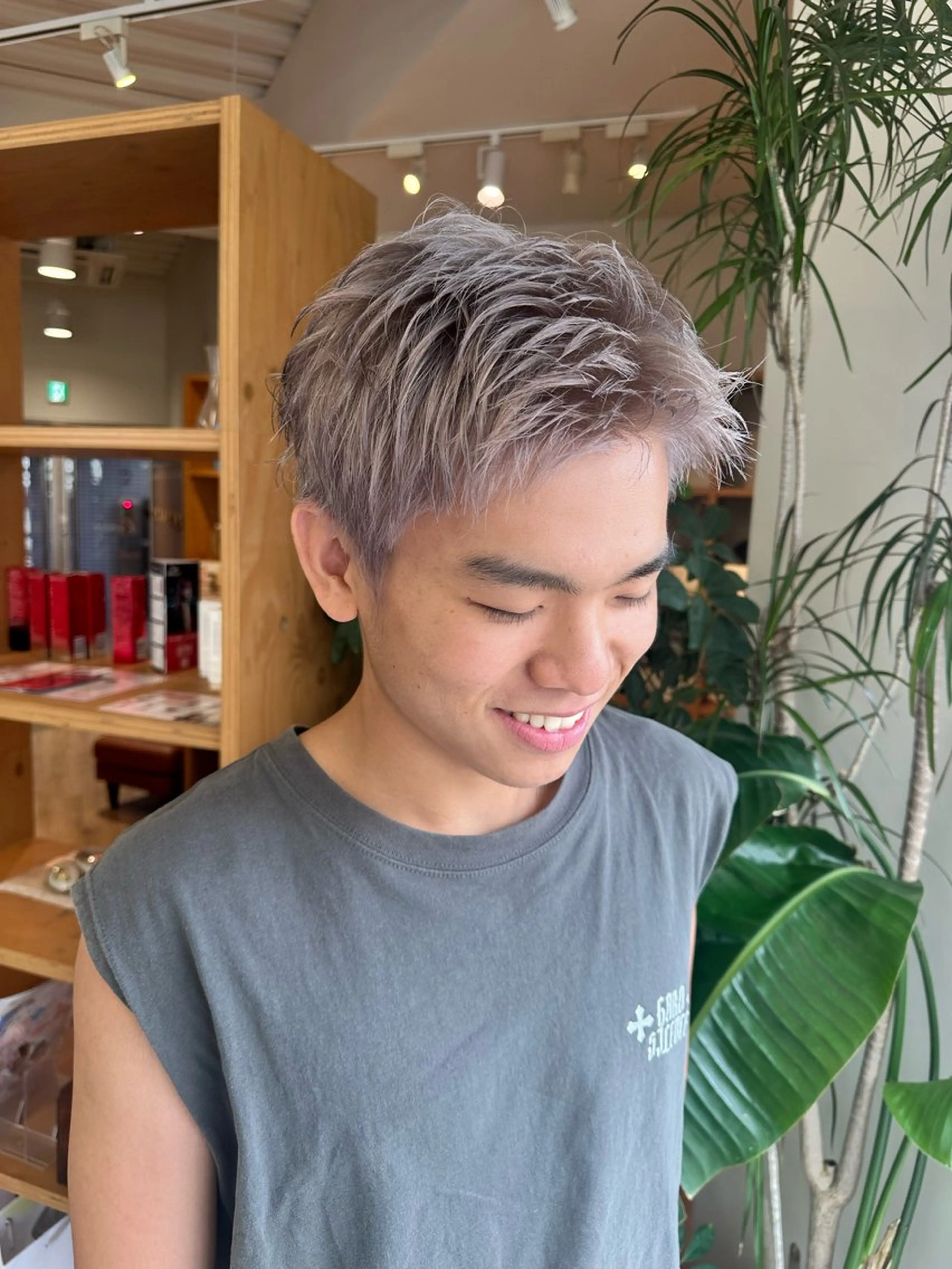 カラー メンズ メンズブリーチ ブリーチ カット ヘアカラー ブリーチカラー/ わきたちえ🌻のヘアスタイル