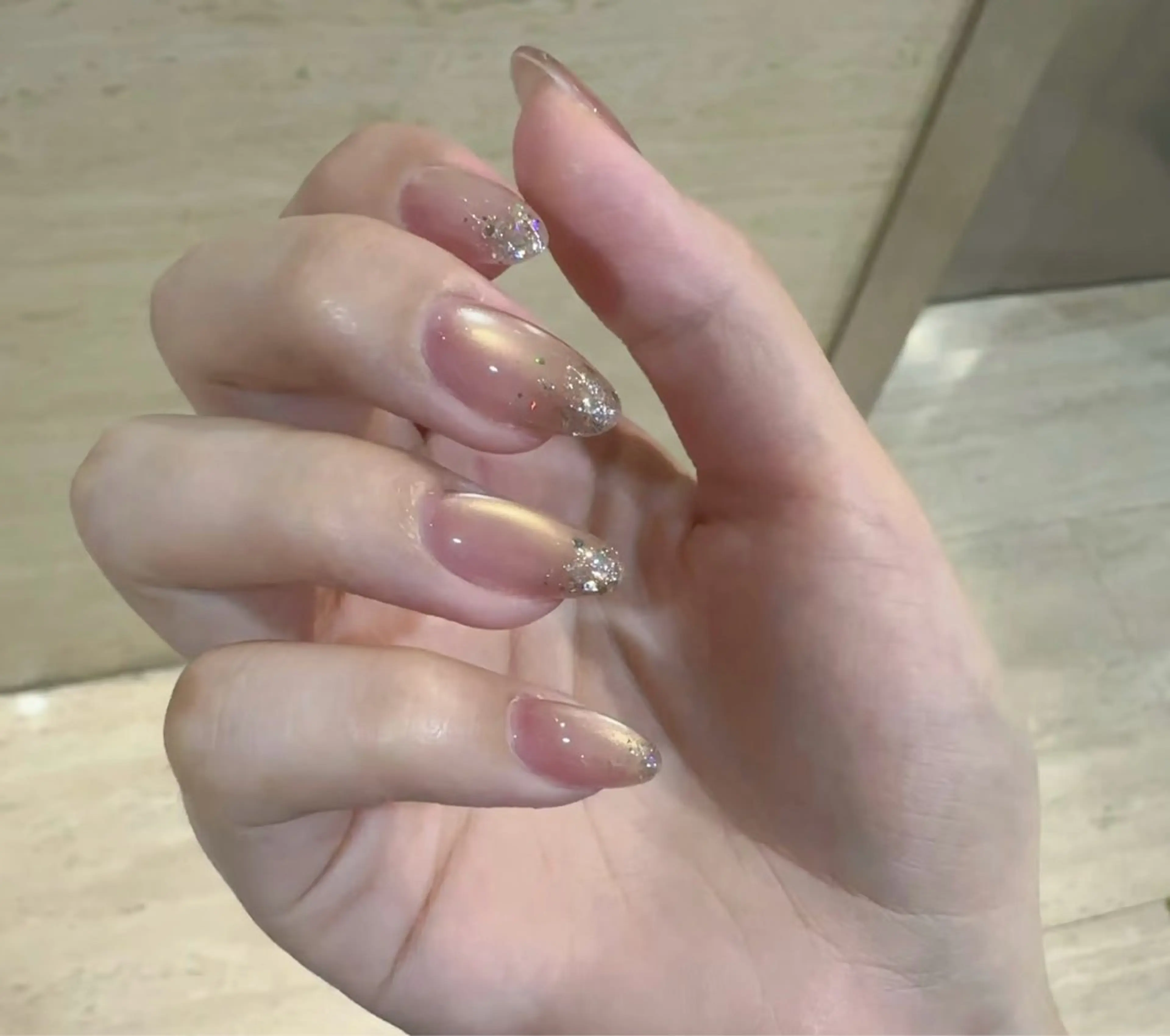 【2級持ち研修ネイリスト】マグネット+ラメグラデーション3980の写真