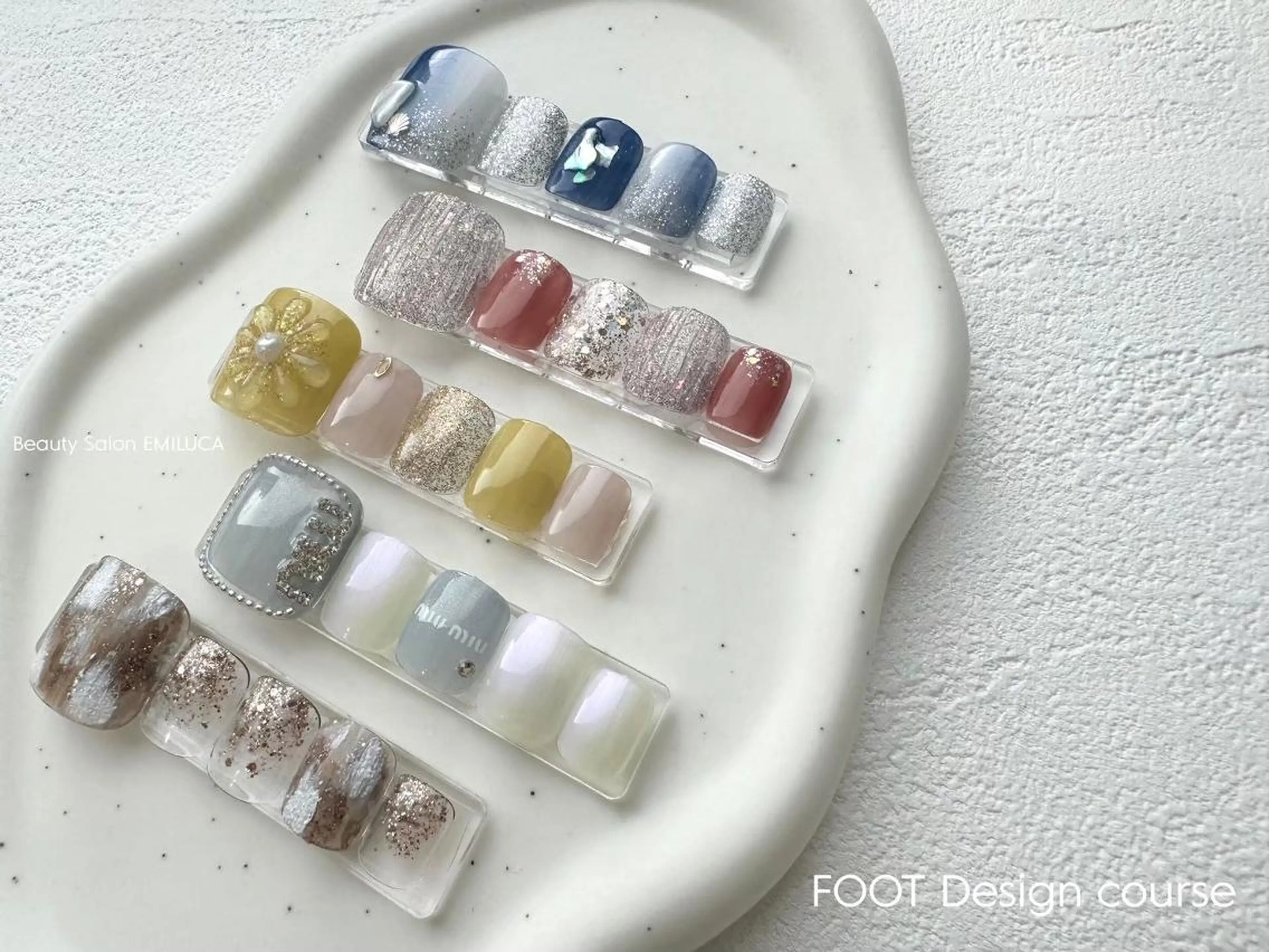 ネイル EMILUCA 本地のネイルデザイン