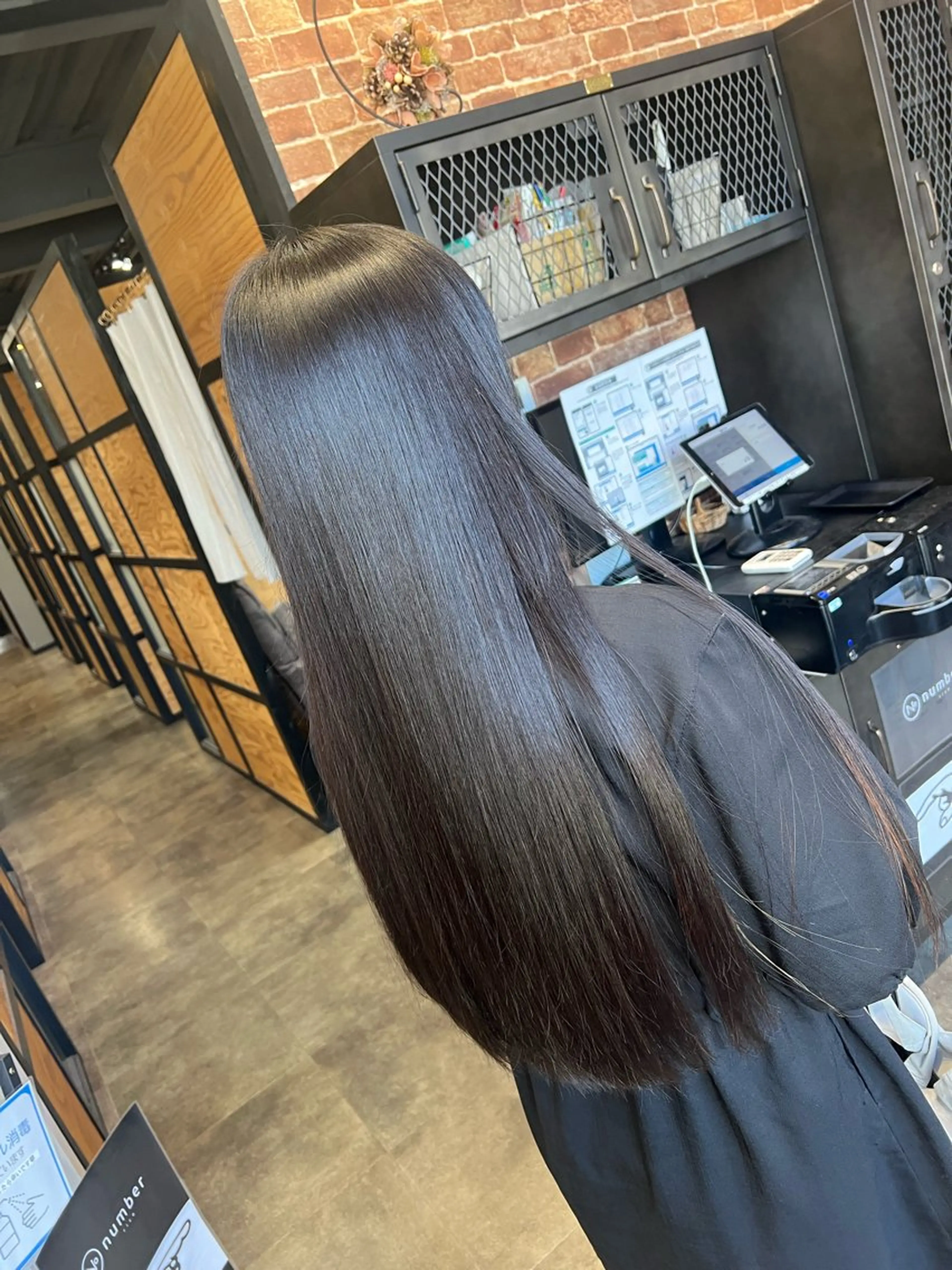 ロング カット 縮毛矯正 トリートメント 髪質改善/ ブリーチ/中尾のヘアスタイル