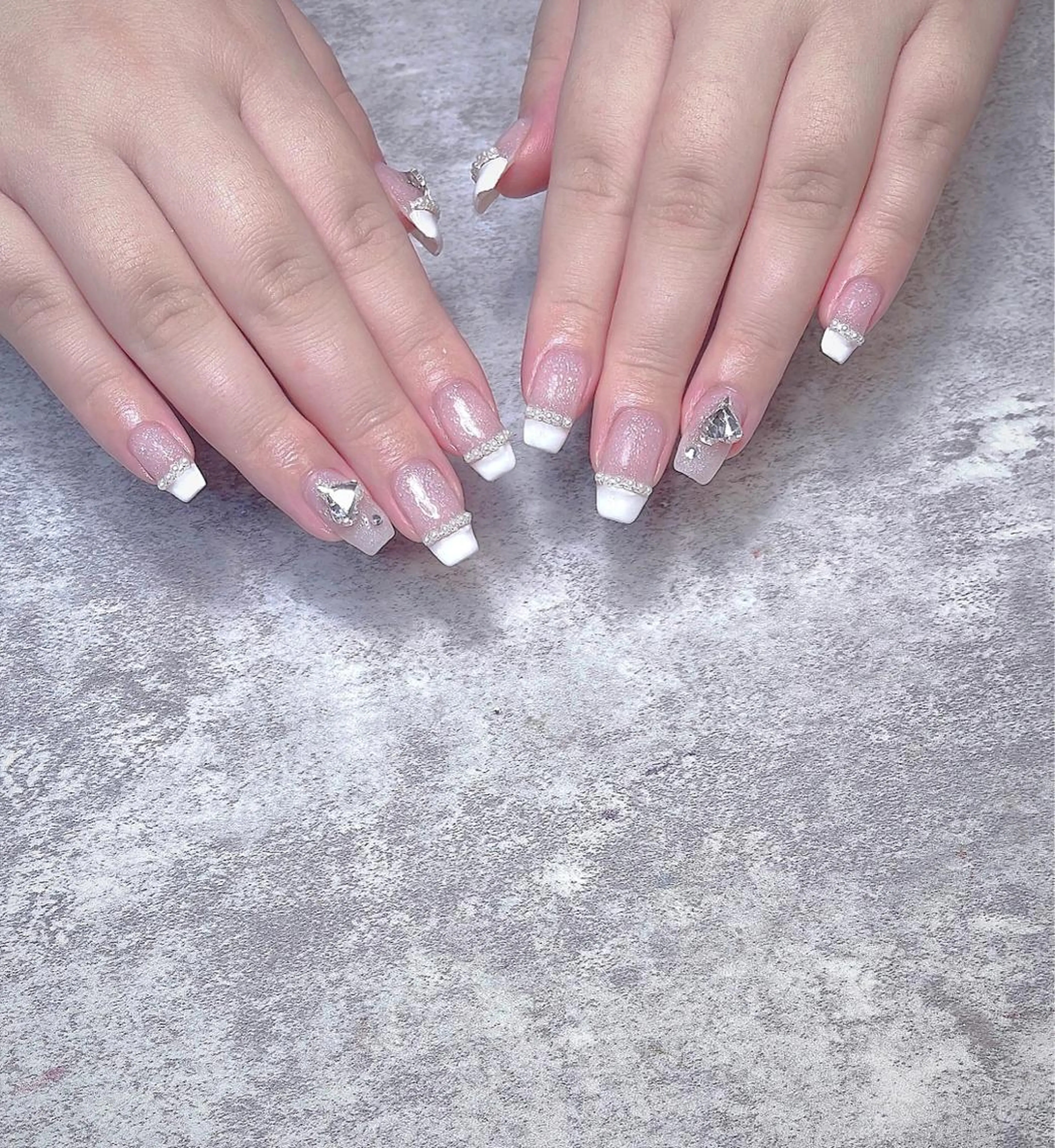 ミディアム めぐみのネイルサロン 惠のネイルデザイン