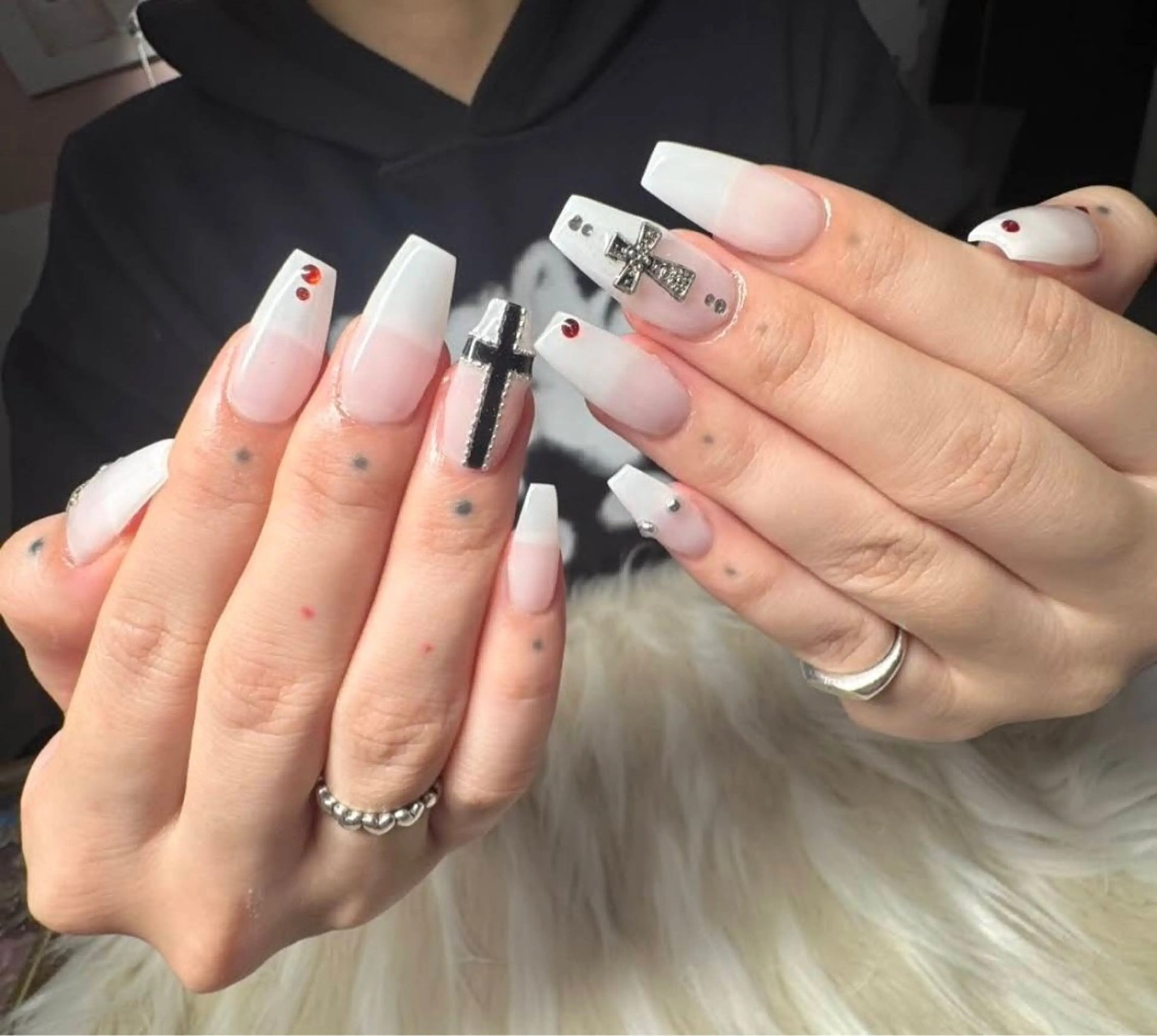 ネイル 長さ出し フレンチネイル ジェルネイル グラデーション 韓国ネイル ハンドネイル Nail&eye Belire 新宿のネイルデザイン