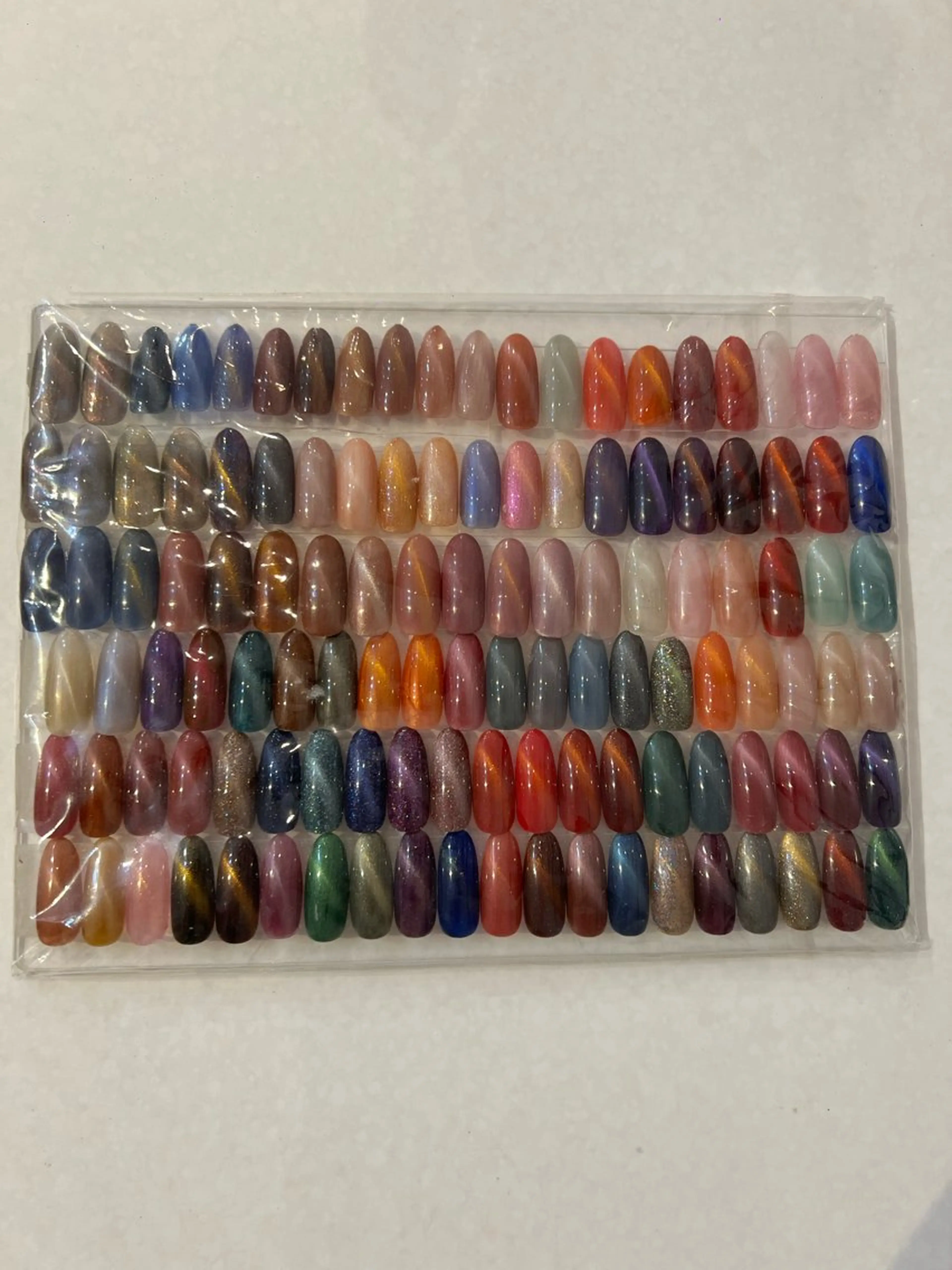 ネイル マグネットネイル ネイル＆まつ毛 COCONail 池袋東口所属・COCONeil 井上のネイルデザイン