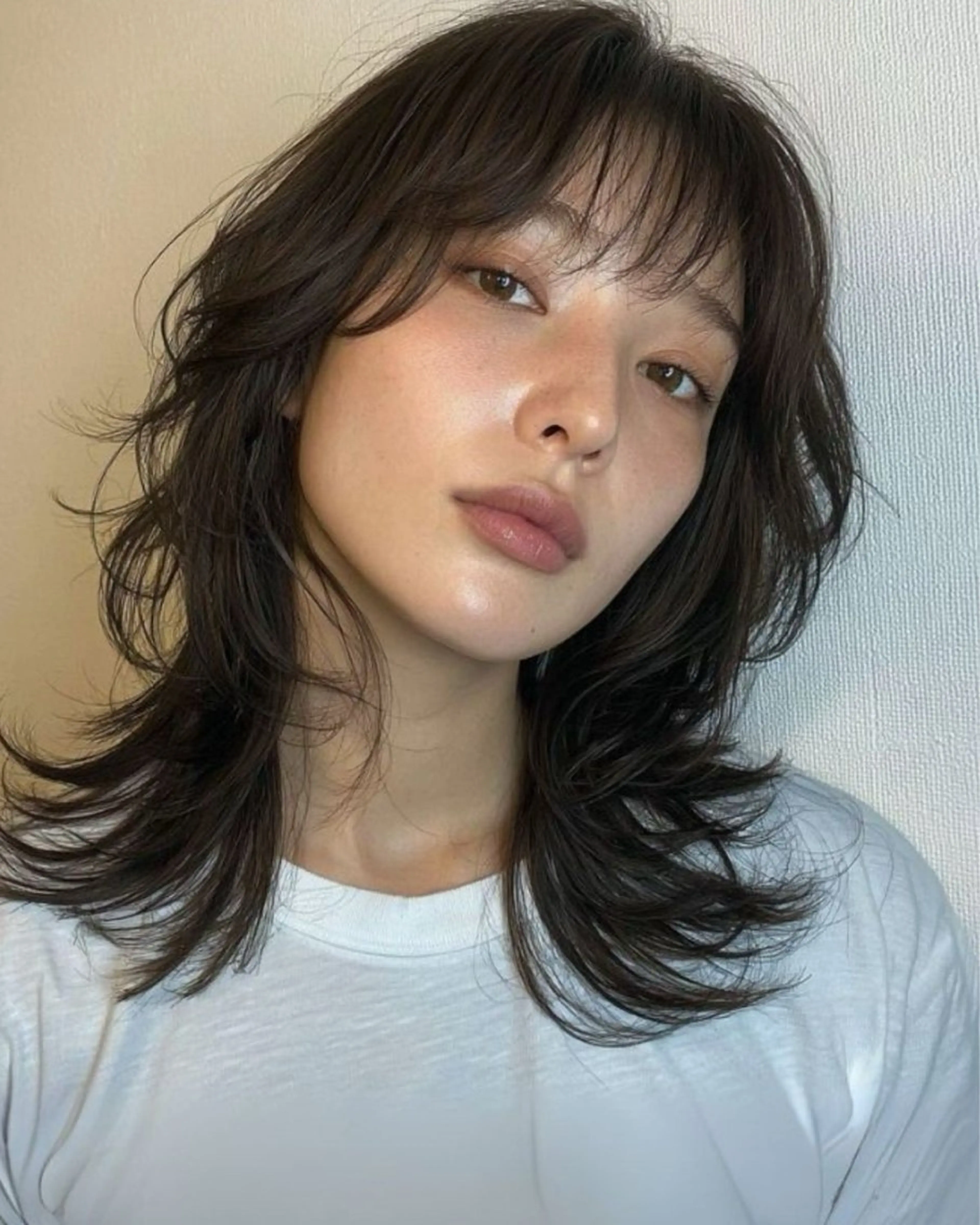 セミロング ブリーチ/レイヤー 🐥HIYORIのヘアスタイル