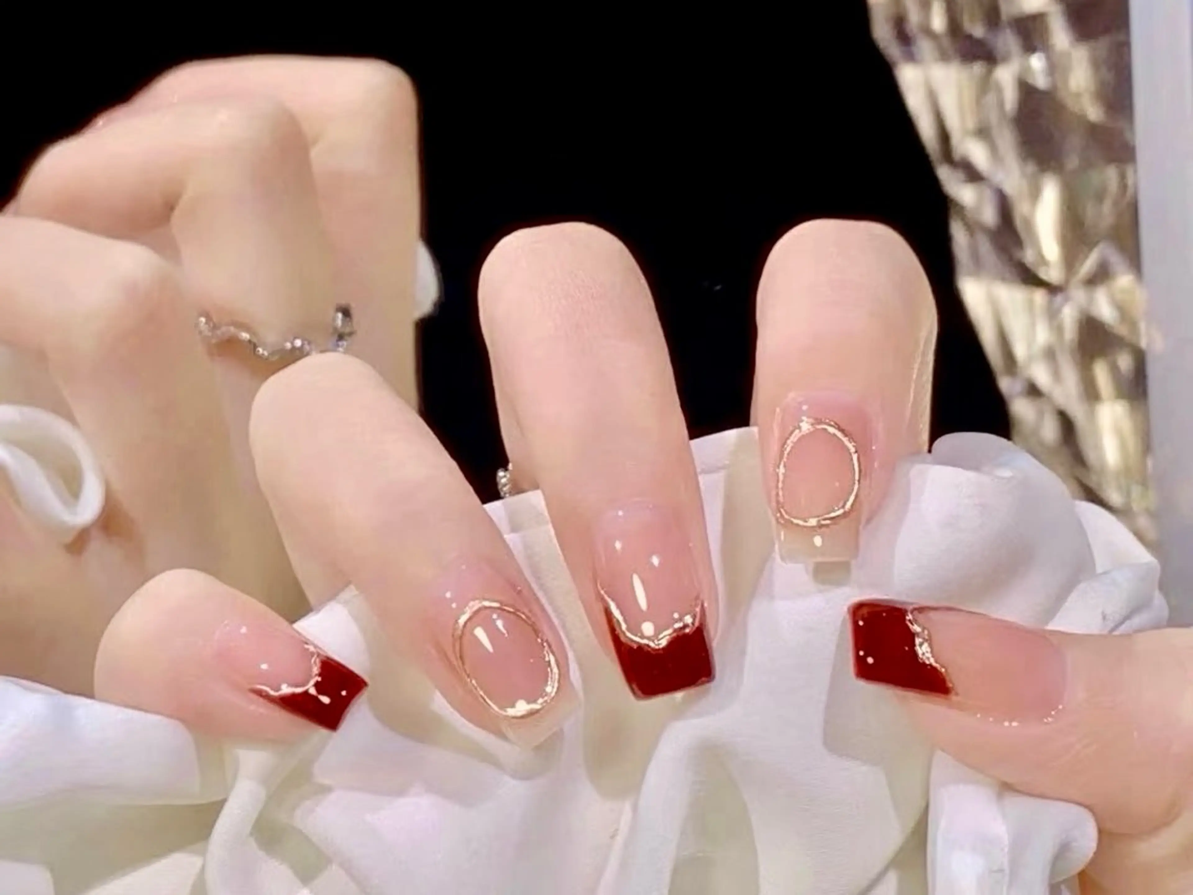 ネイル 長さ出し フットネイル フレンチネイル ジェルネイル ガーリー NYネイルサロン　千葉中央店所属・NYネイルサロン 千葉中央店のネイルデザイン